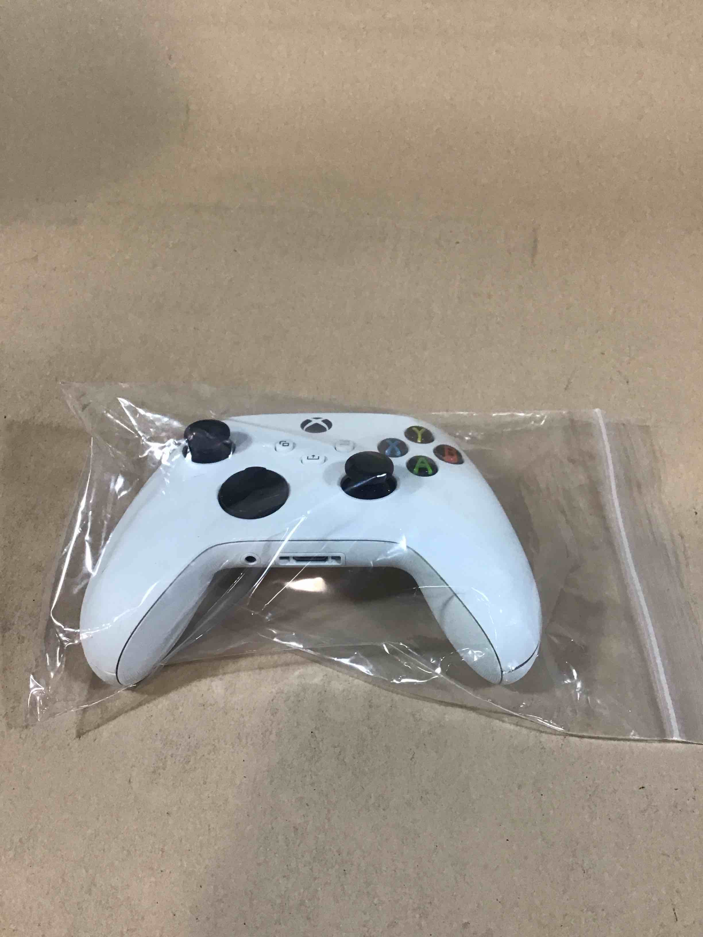Condition photo showing Good Condition for xbox 360 controller