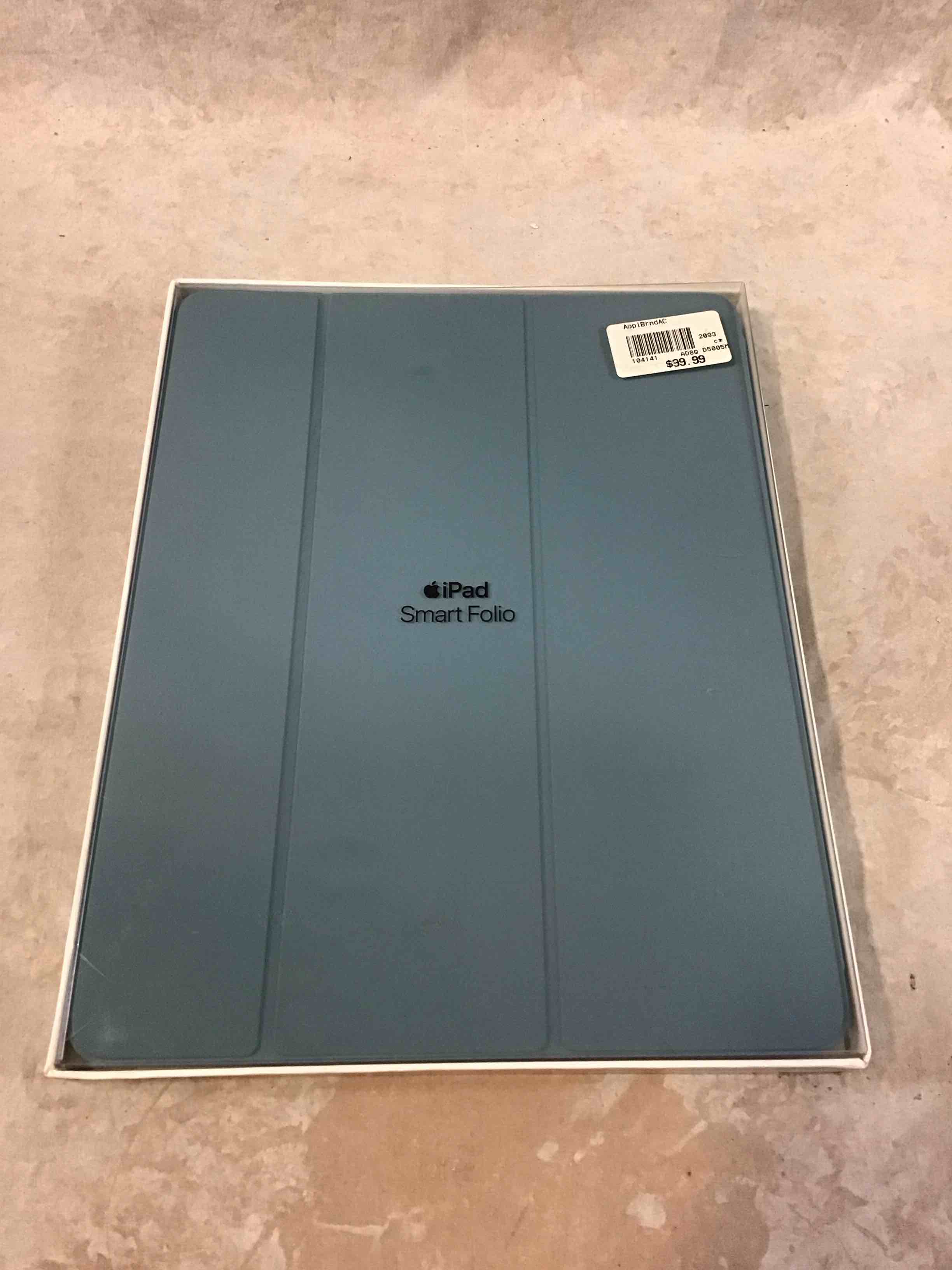 Condition photo showing Good Condition for apple - smart folio for 12.9-inch ipad pro (3rd generation and 4th generation) - white