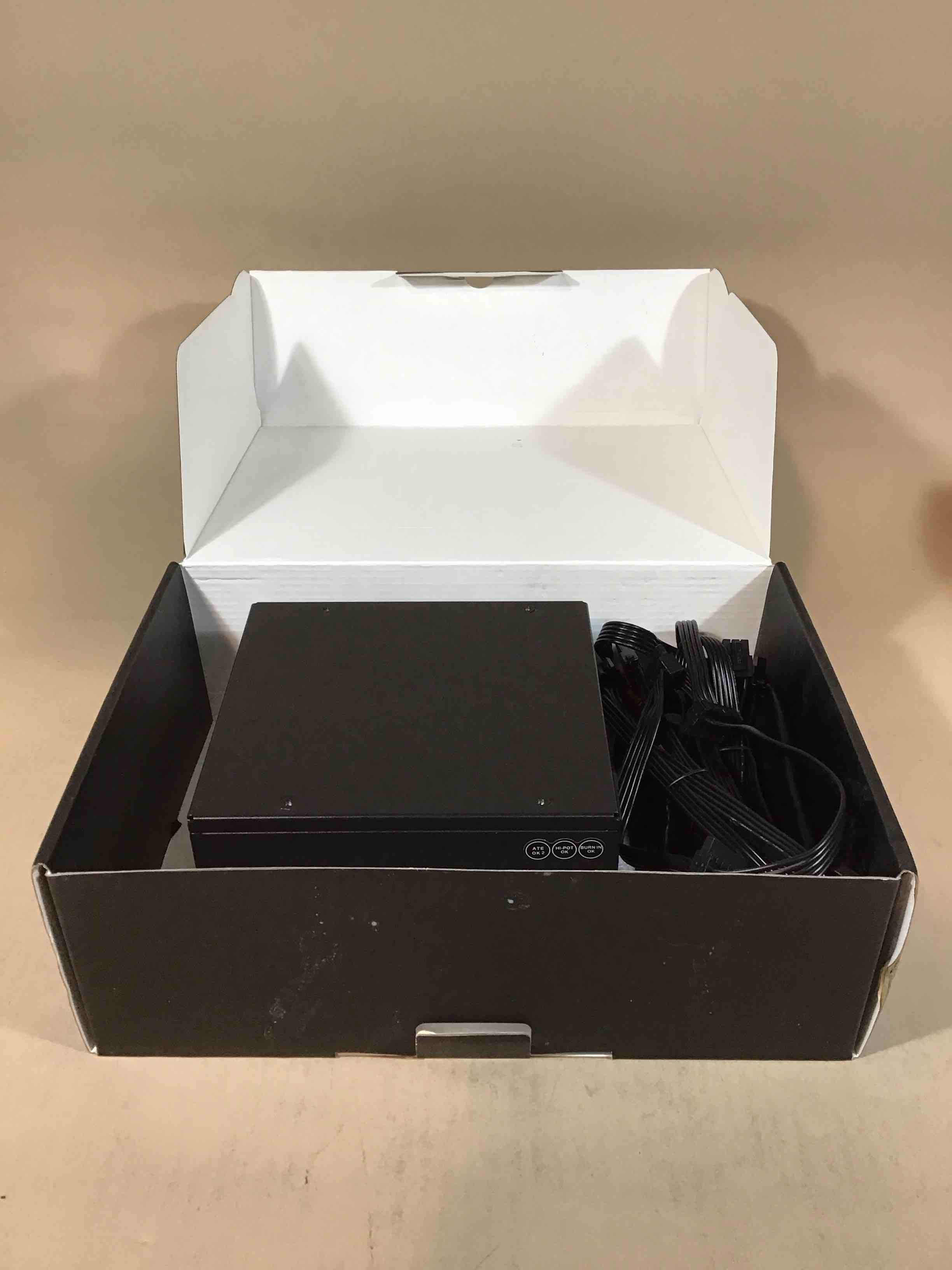 https://s3.amazonaws.com/lotting-images-prod/bidfta/PNK4913212_1778074663191.jpeg