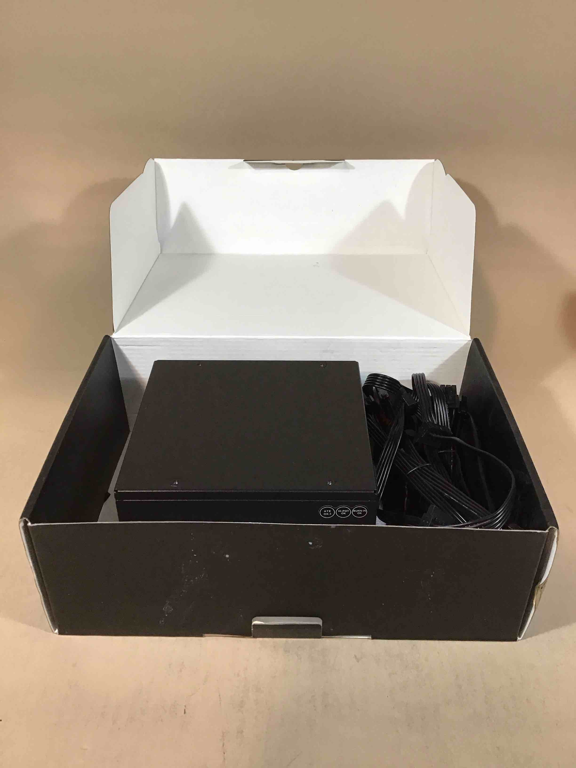 https://s3.amazonaws.com/lotting-images-prod/bidfta/PNK4913212_1778074664495.jpeg
