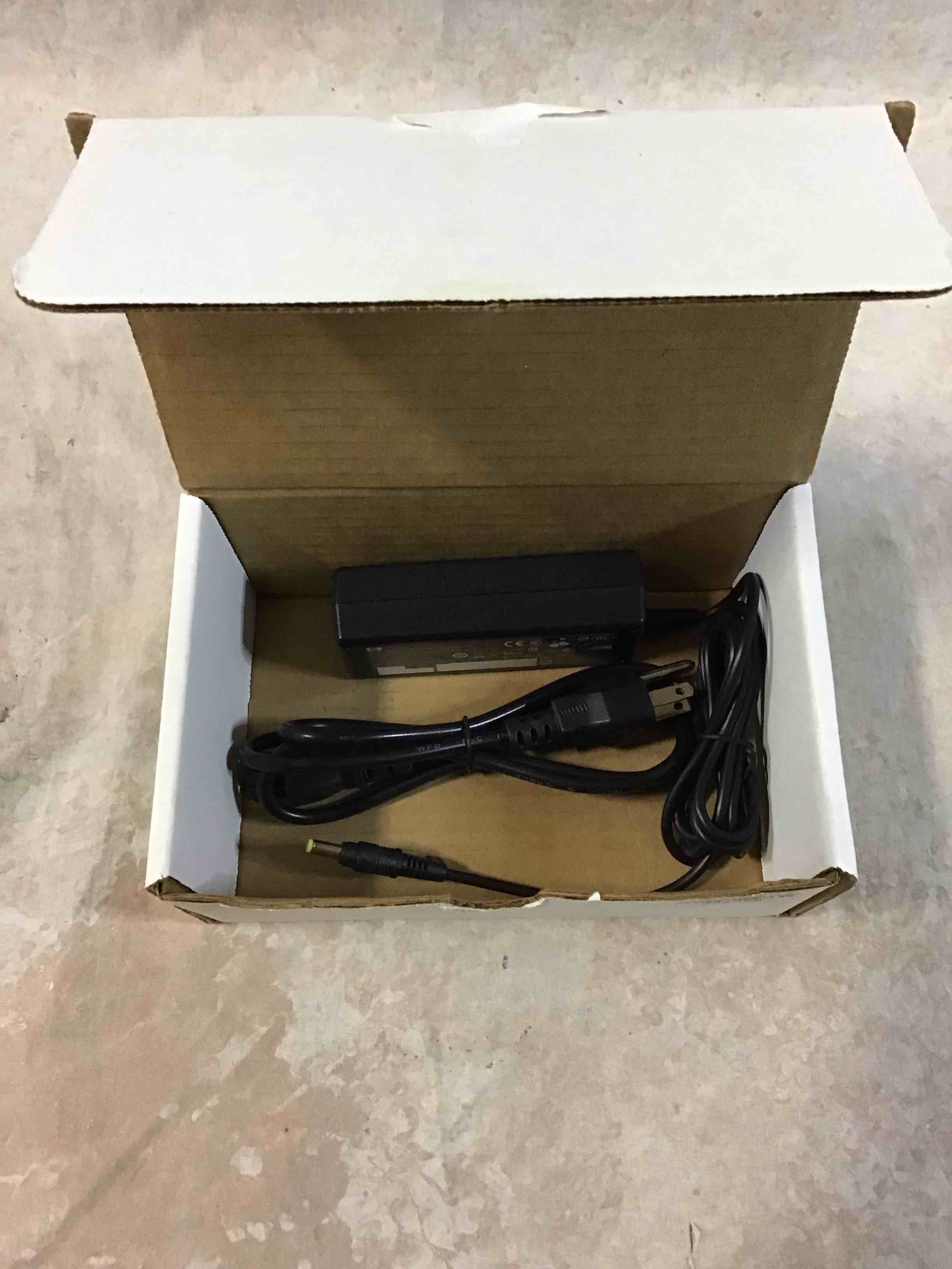 https://s3.amazonaws.com/lotting-images-prod/bidfta/PNK4913359_1778269333503.jpeg