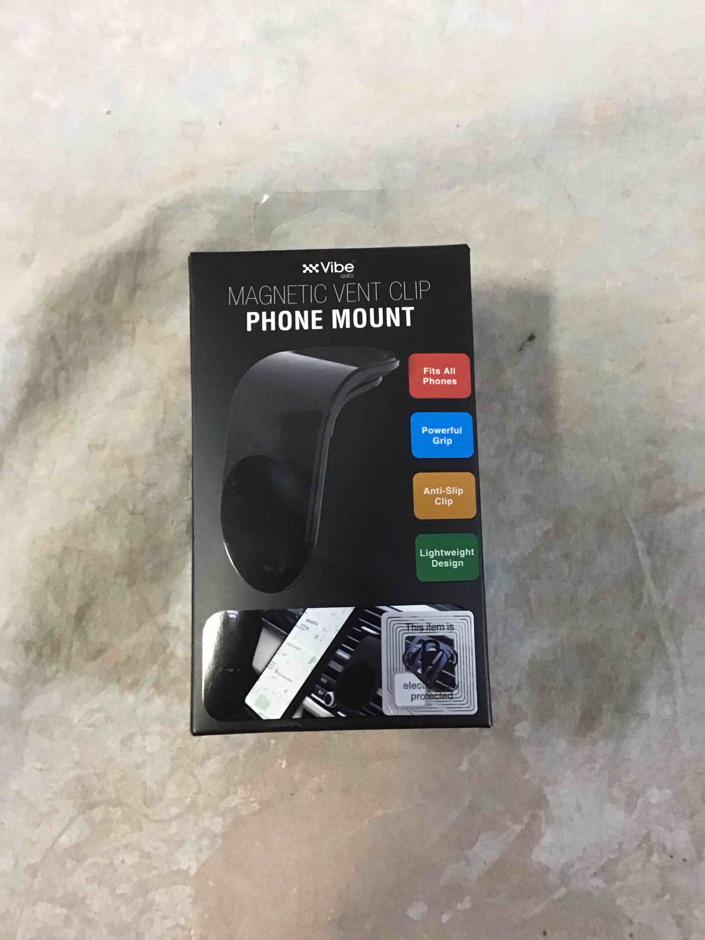 Condition photo showing Good Condition for magnetic vent clip phone mount
