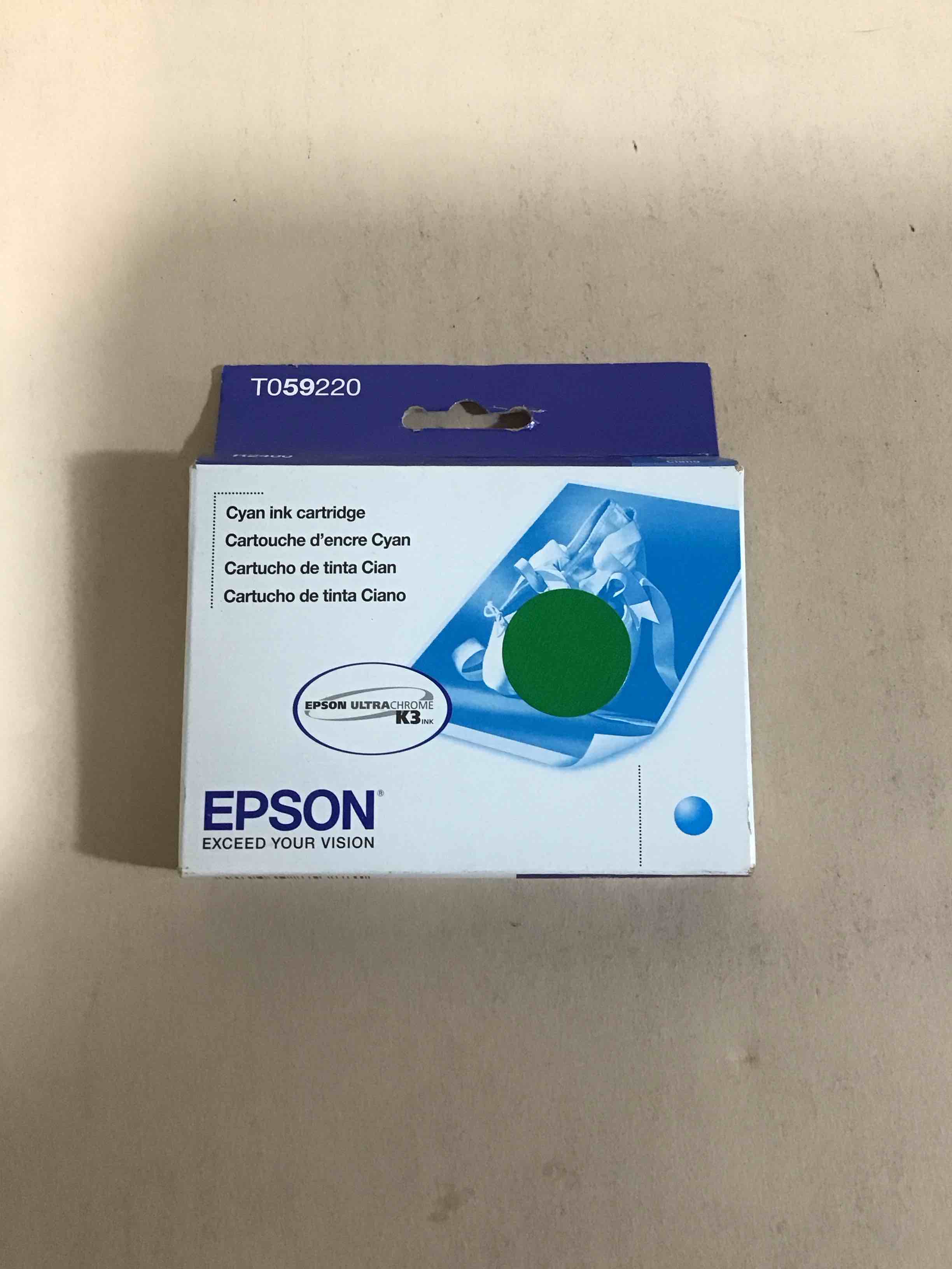 https://s3.amazonaws.com/lotting-images-prod/bidfta/PNK4913546_1778615984536.jpeg