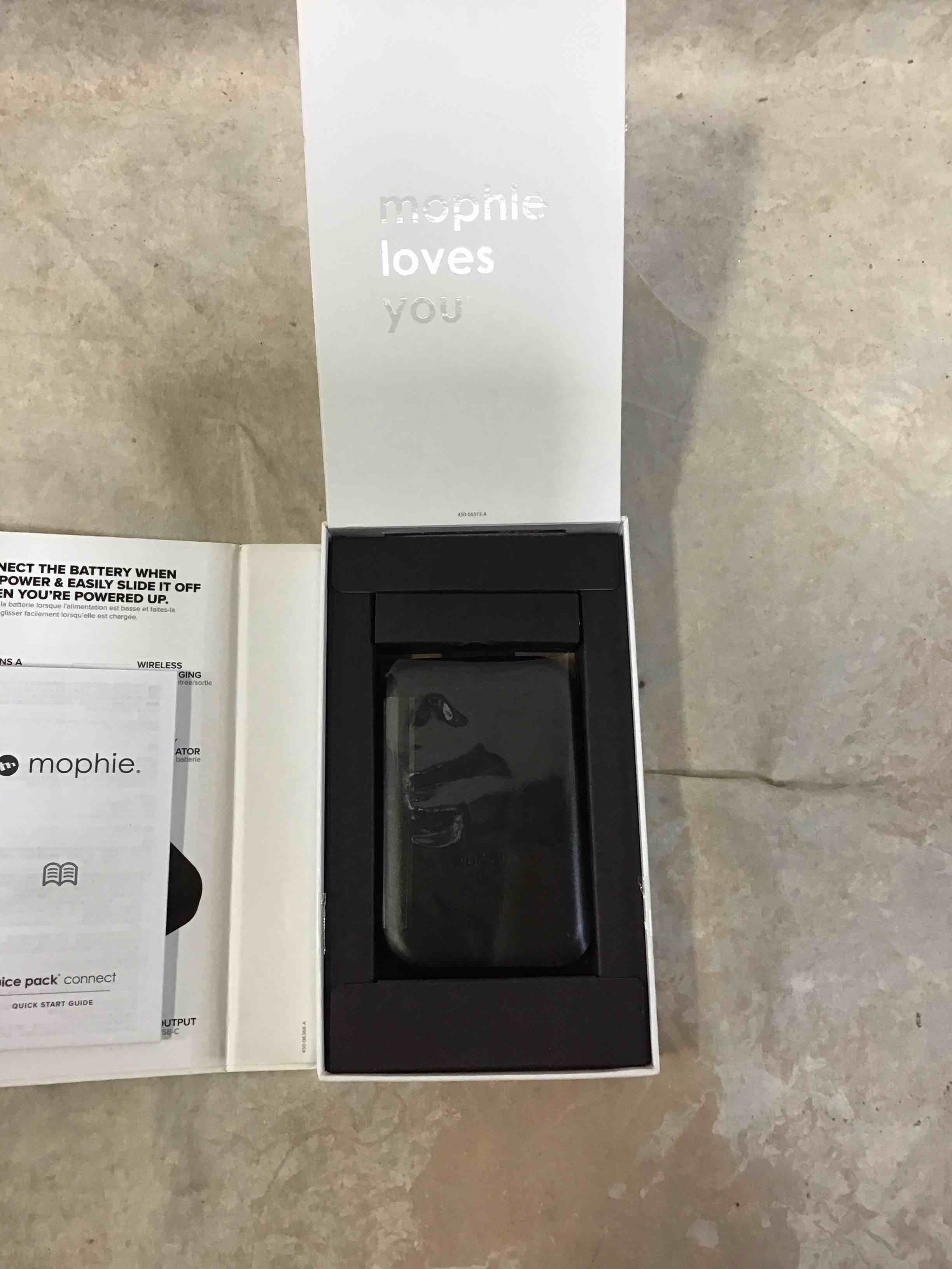 Condition photo showing Good Condition for mophie juice pack connect -removable portable wireless 5 000mah battery