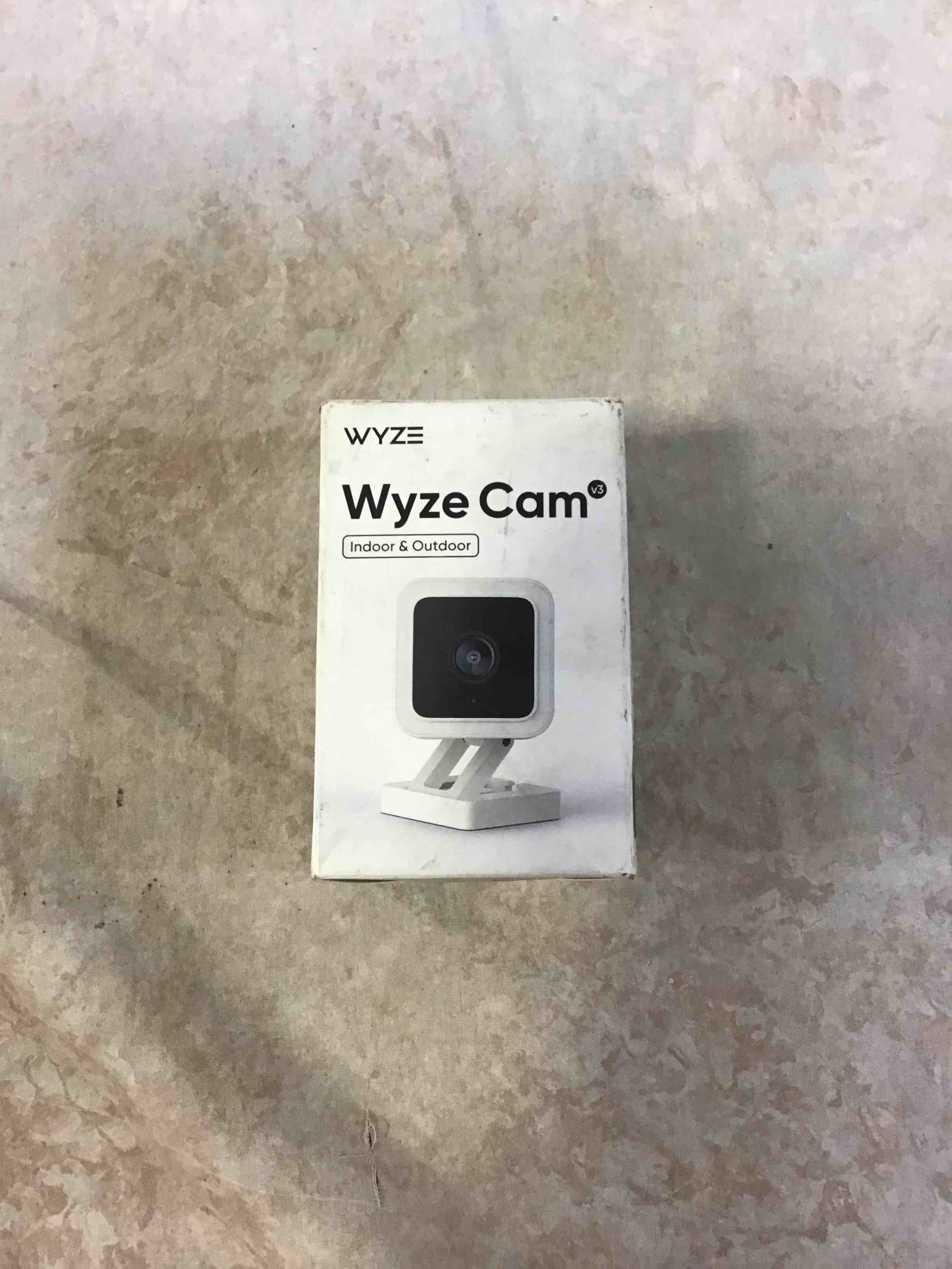 Wyze - Cam v3 Indoor/Outdoor Wired 1080p HD Security Camera - White