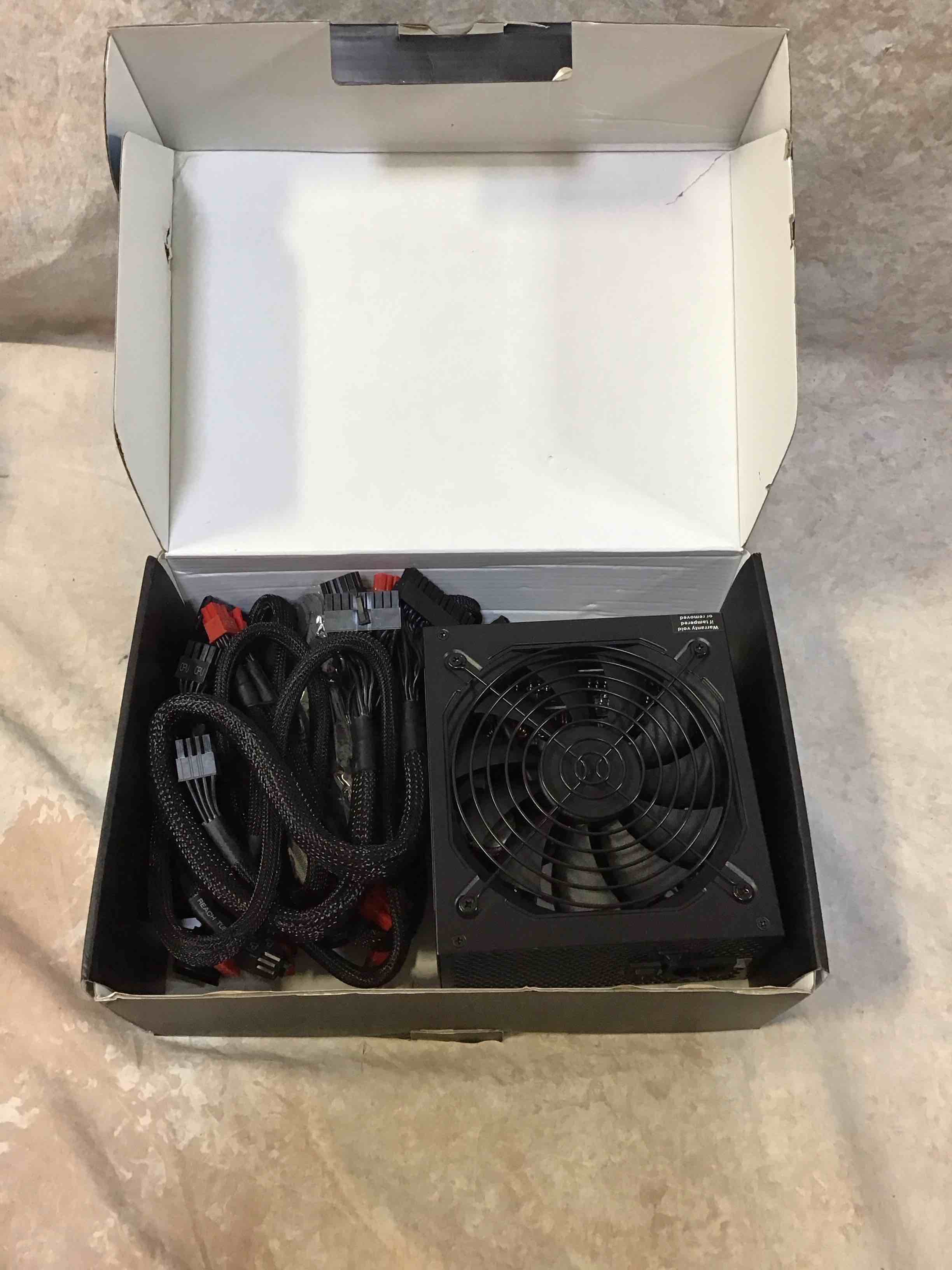 https://s3.amazonaws.com/lotting-images-prod/bidfta/PNK4913815_1780077184672.jpeg