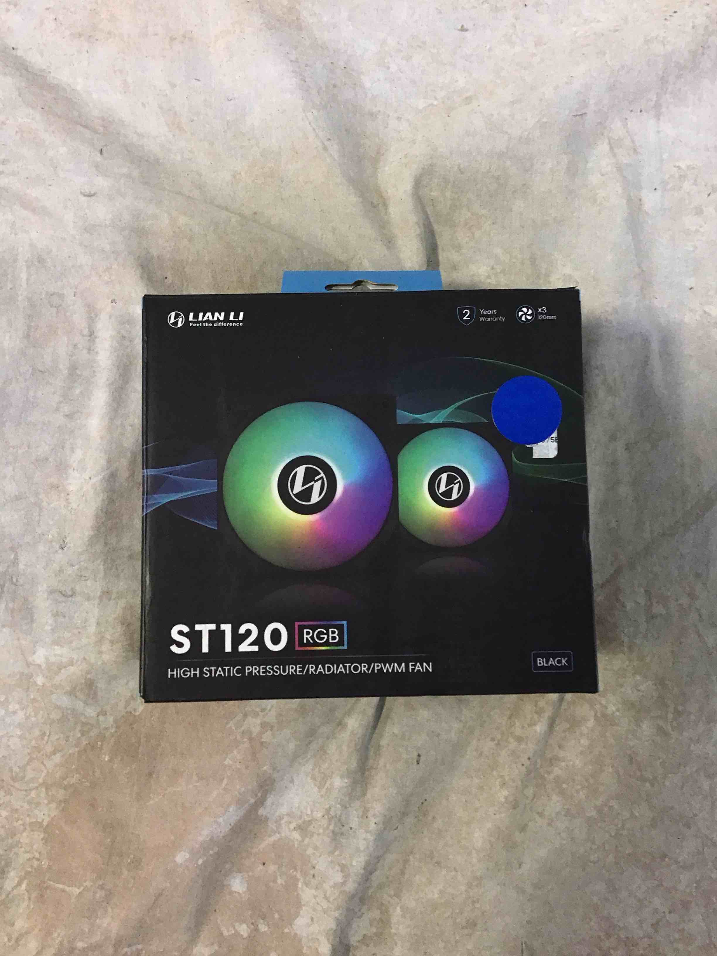 Condition photo showing Good Condition for lian li st120 - case fan - 120 mm - black (pack of 3)