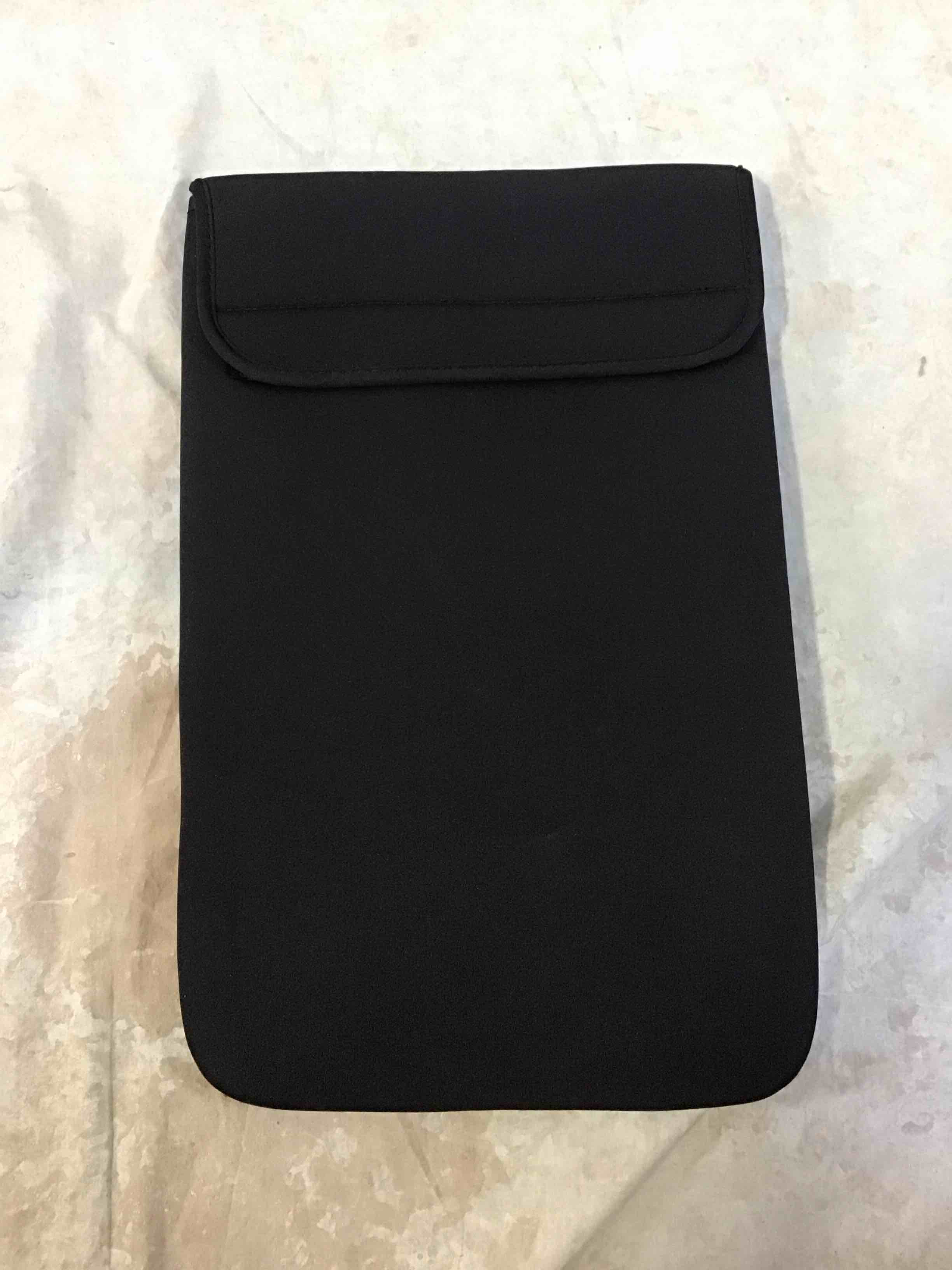 Condition photo showing Good Condition for laptop sleeve
