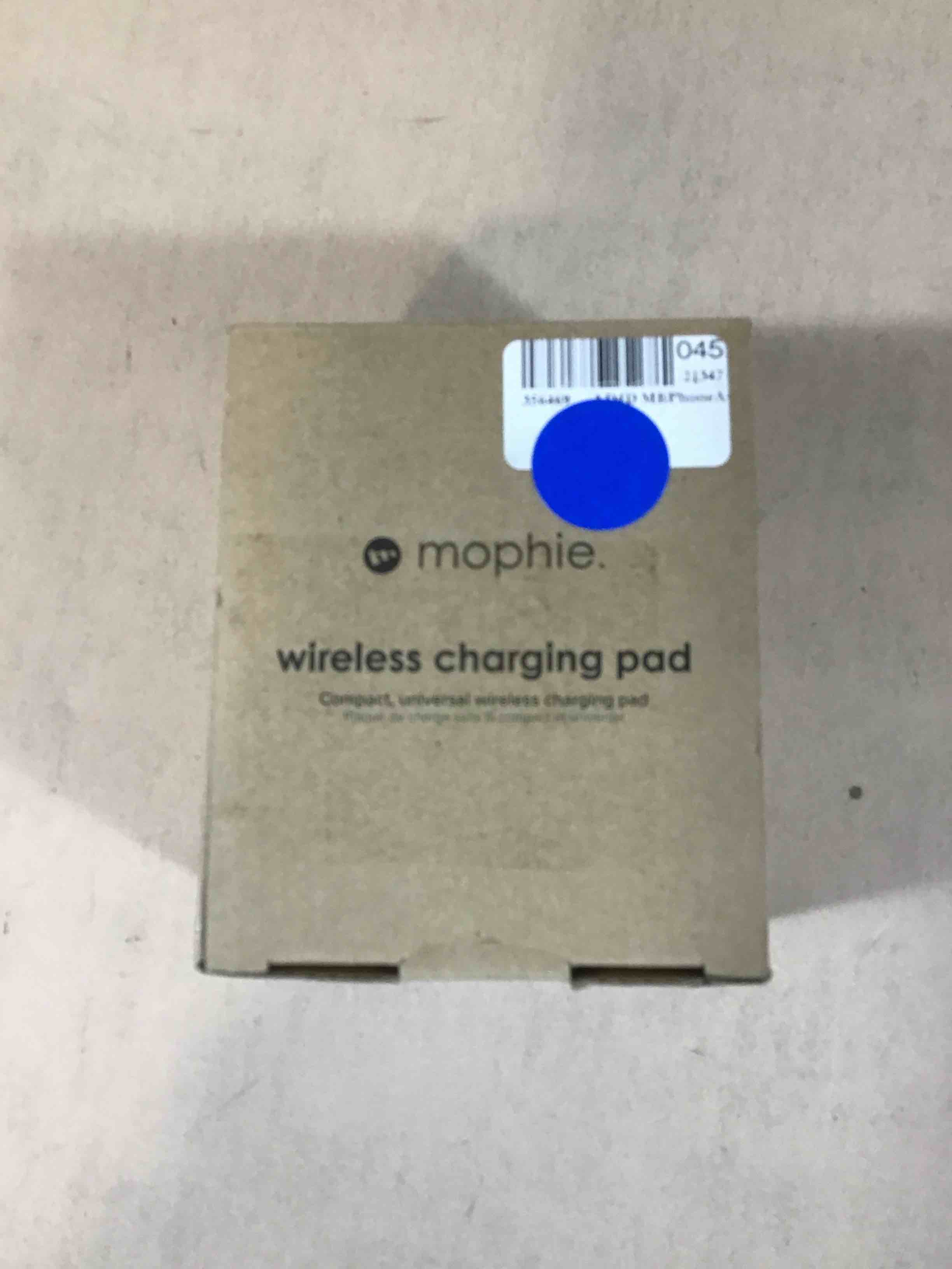 Condition photo showing Good Condition for mophie charging base