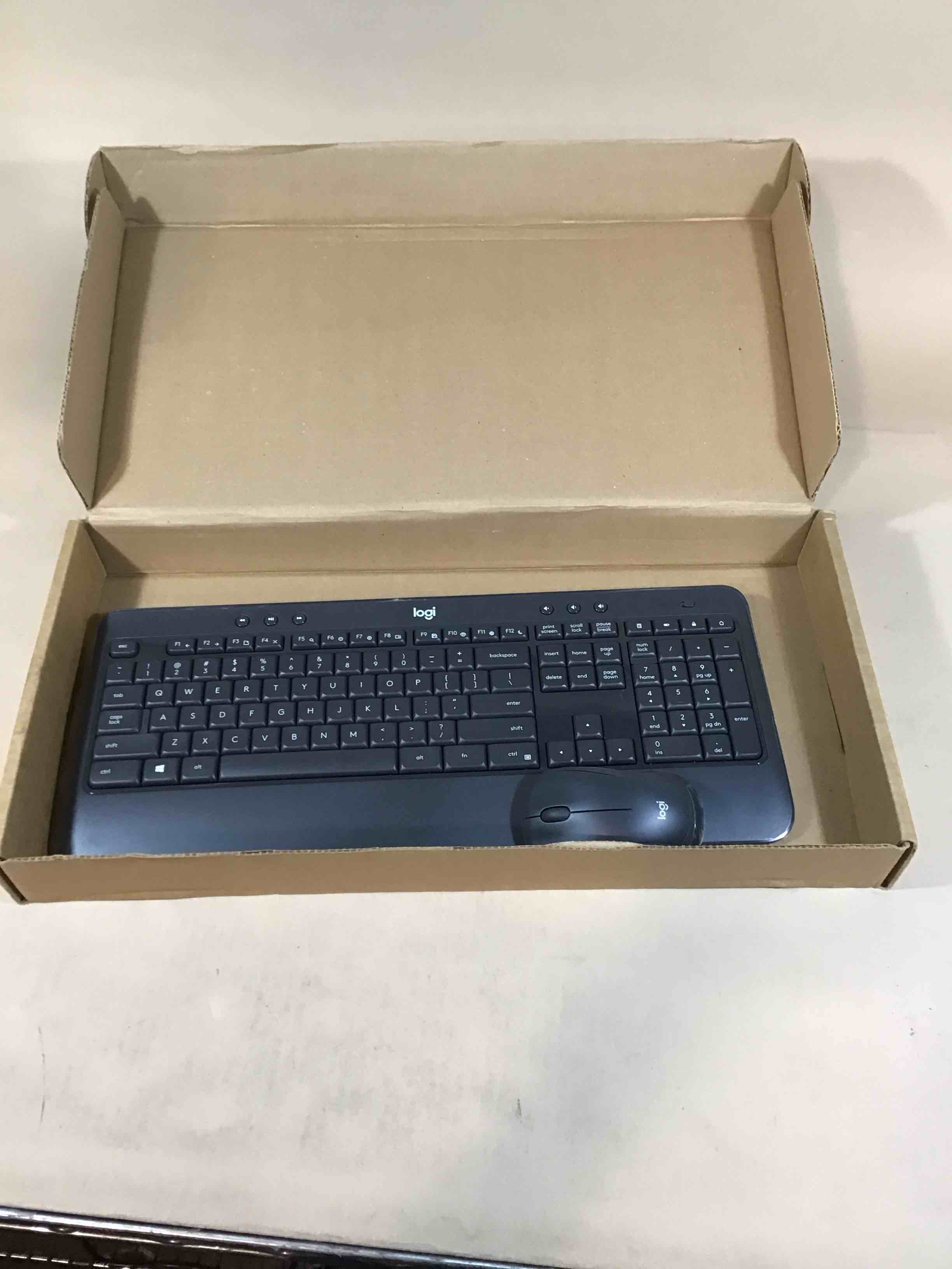 Condition photo showing Good Condition for logitech mouse and keyboard combo