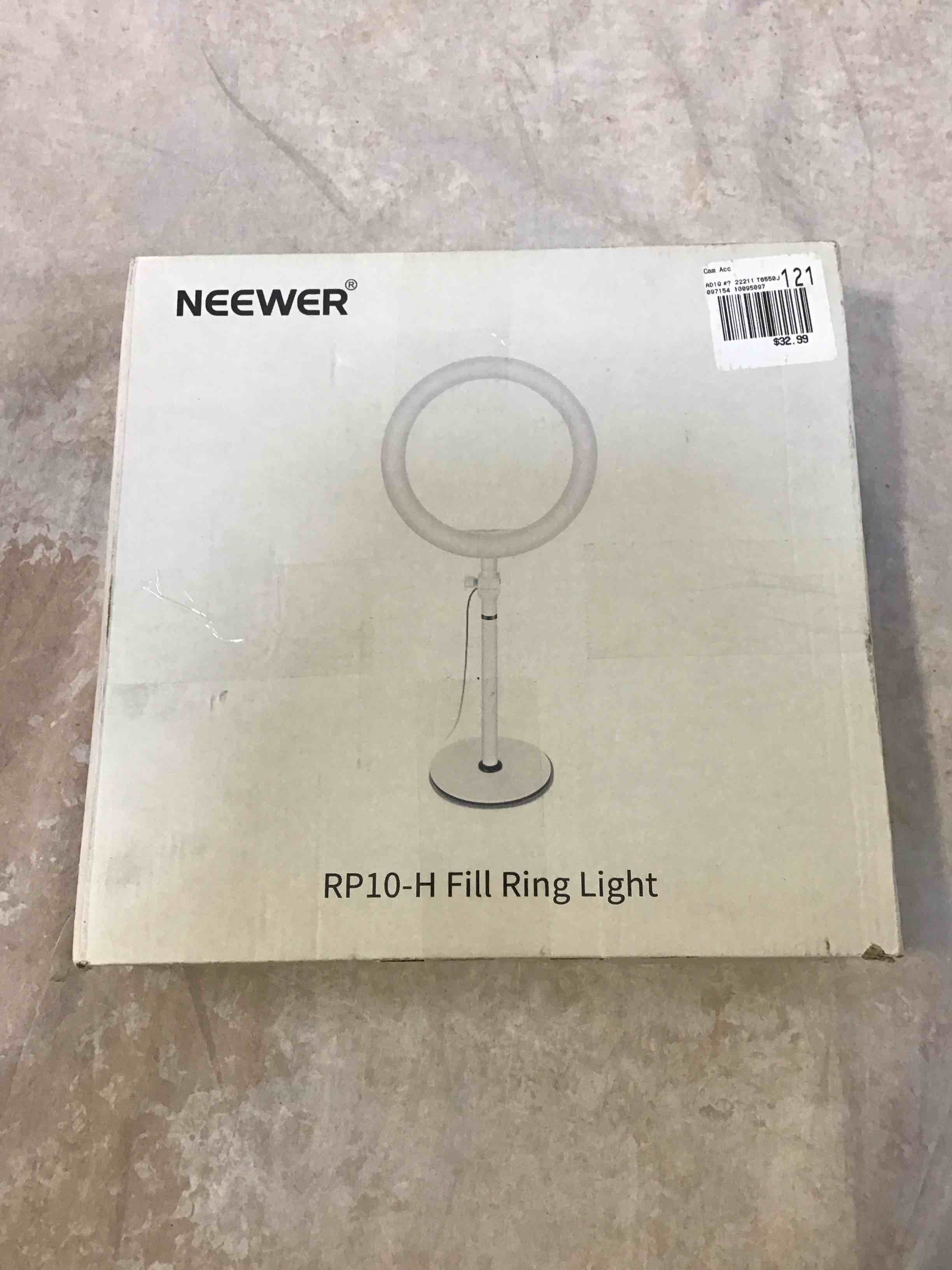 Condition photo showing Good Condition for neewer rp10-h fill ring light
