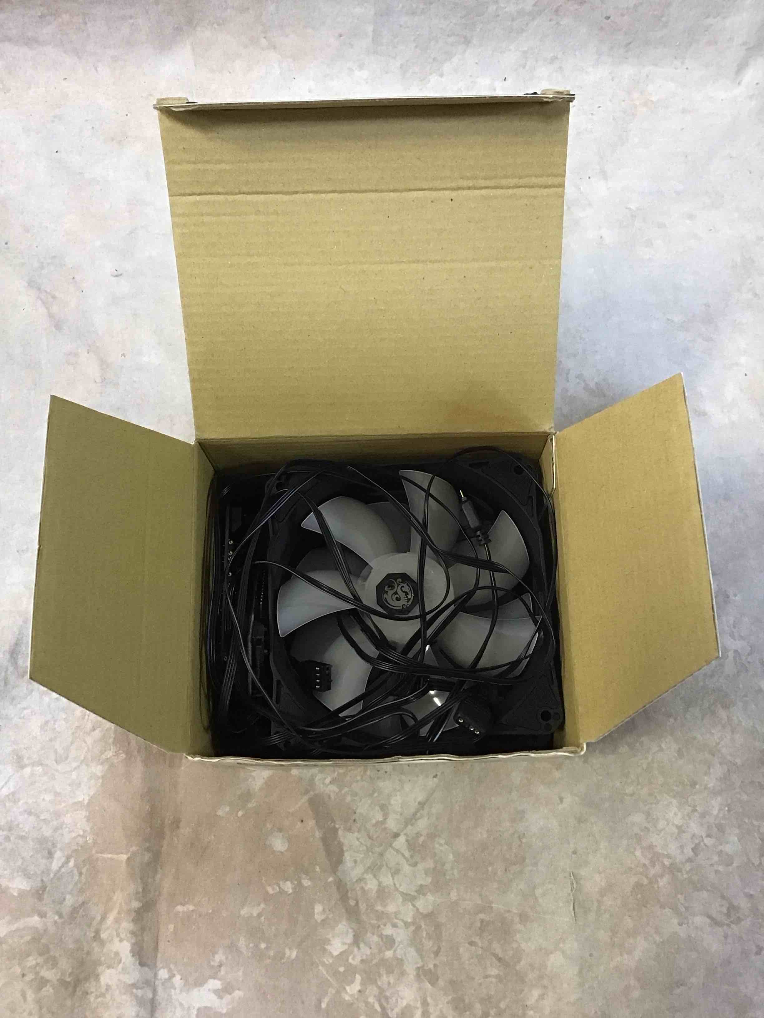 Condition photo showing Good Condition for bitspower notos 120mm case fan  drgb computer fan pwm pc cooling fan led high airflow desktop silent cooler 1800 rpm w/pwm fan hub digital rgb controller (3 pack)