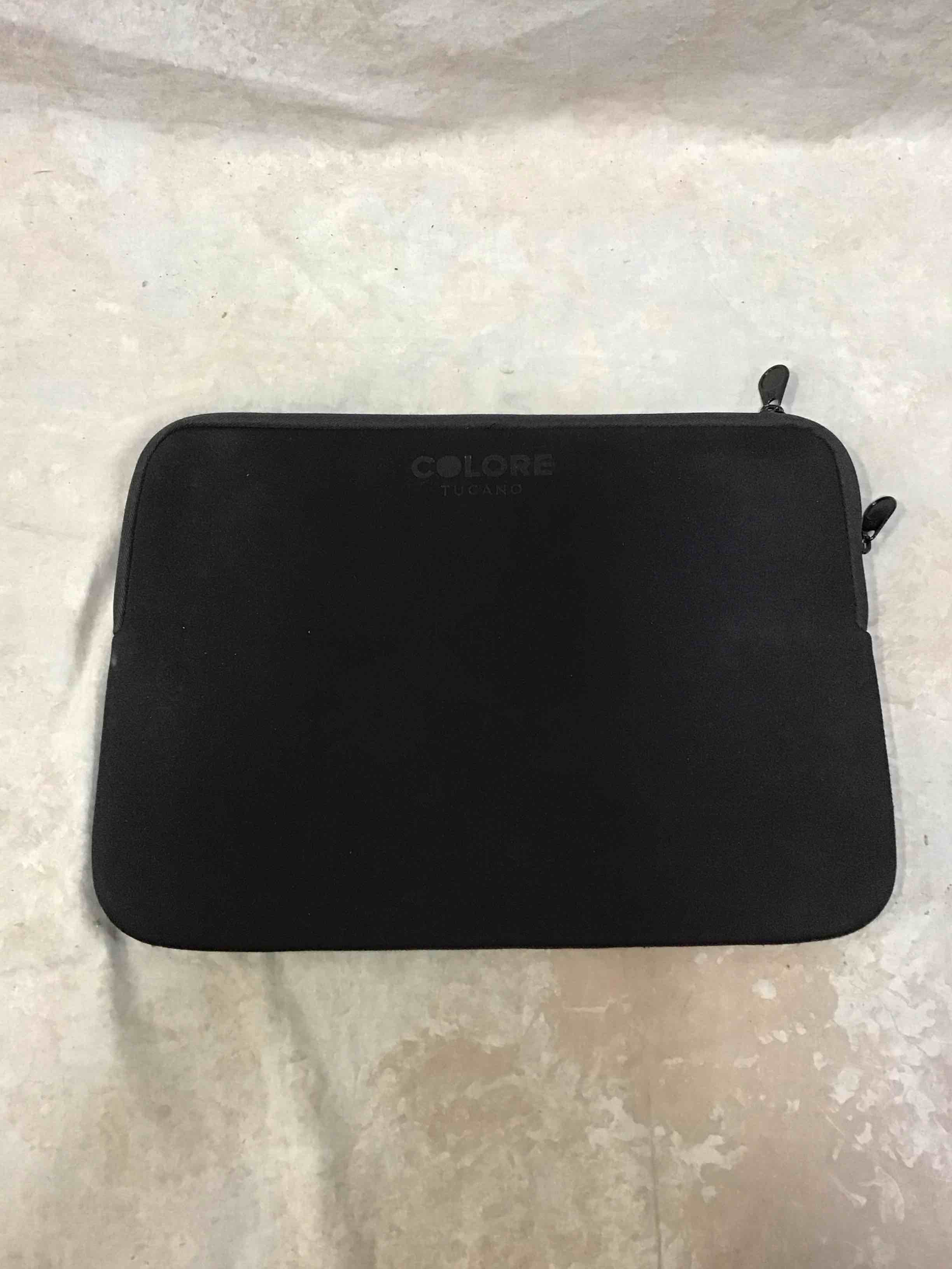 Condition photo showing Good Condition for laptop sleeve
