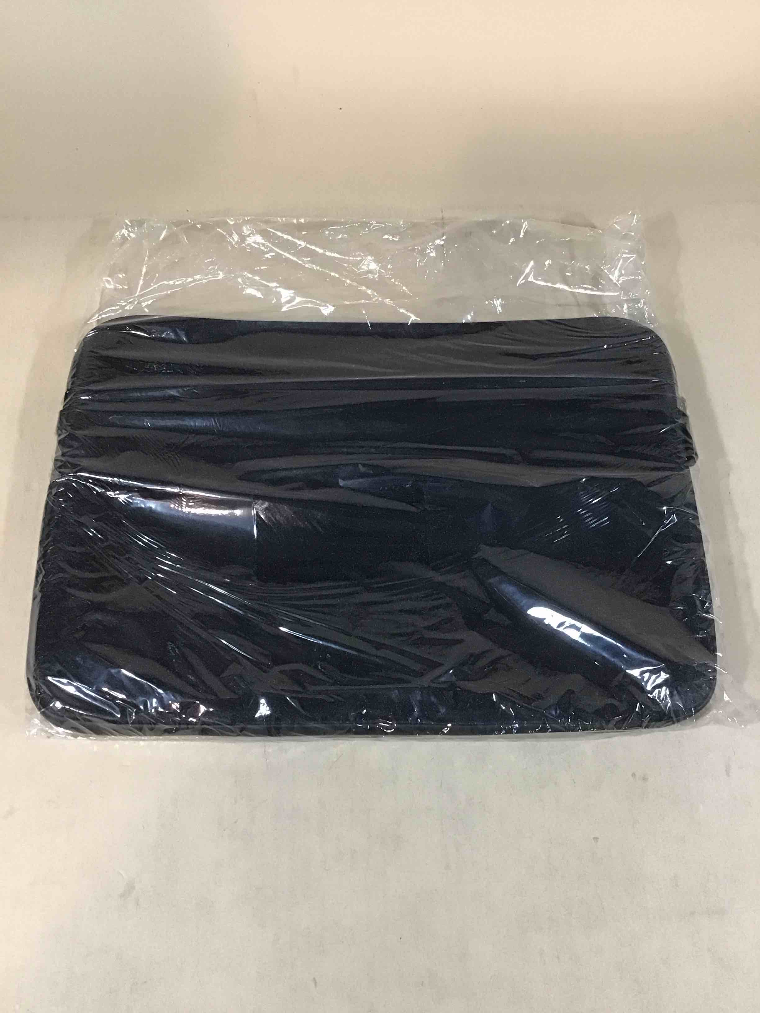 Condition photo showing Good Condition for laptop sleeve