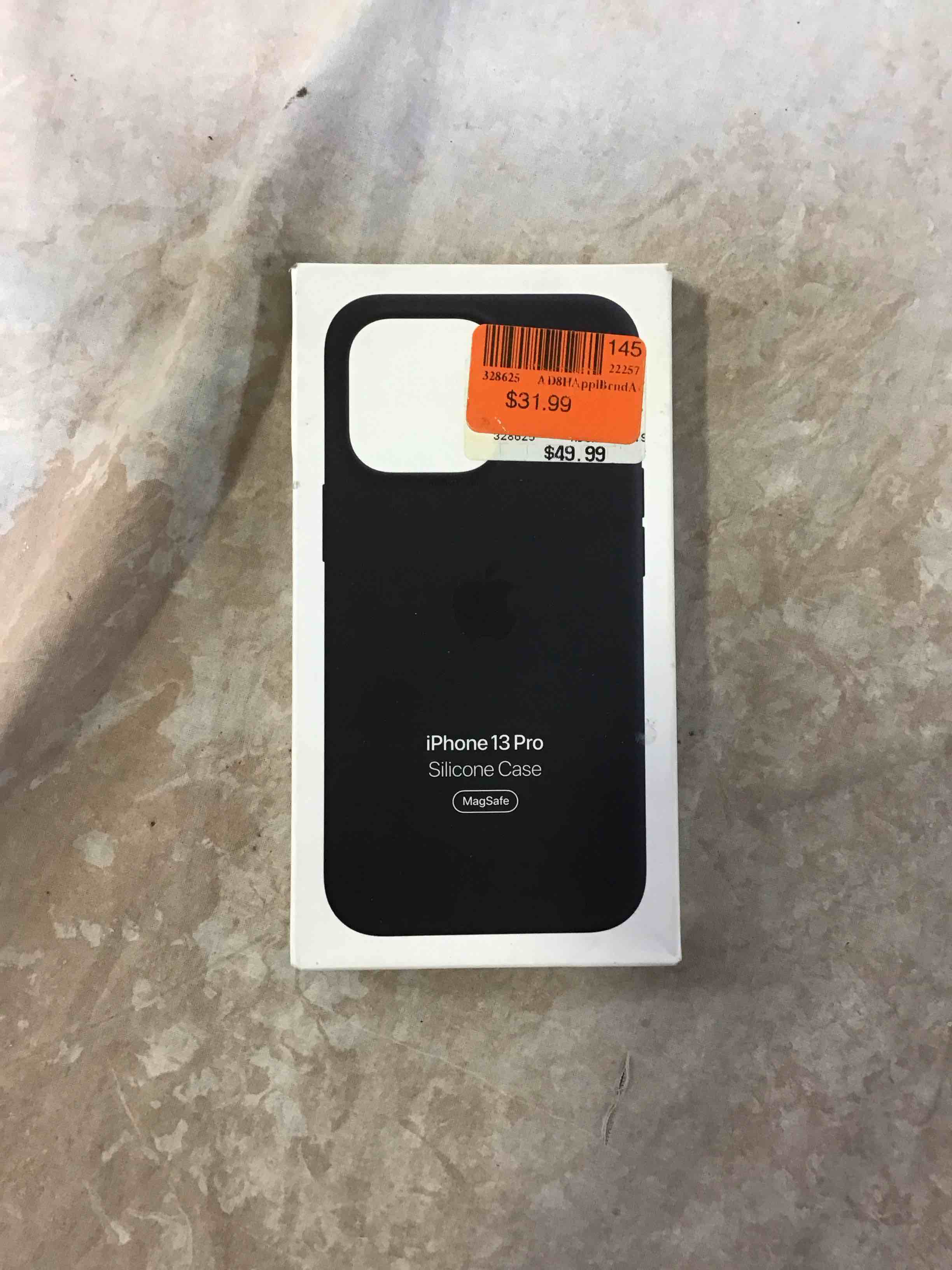 apple iphone 13 pro silicone case with magsafe – midnight