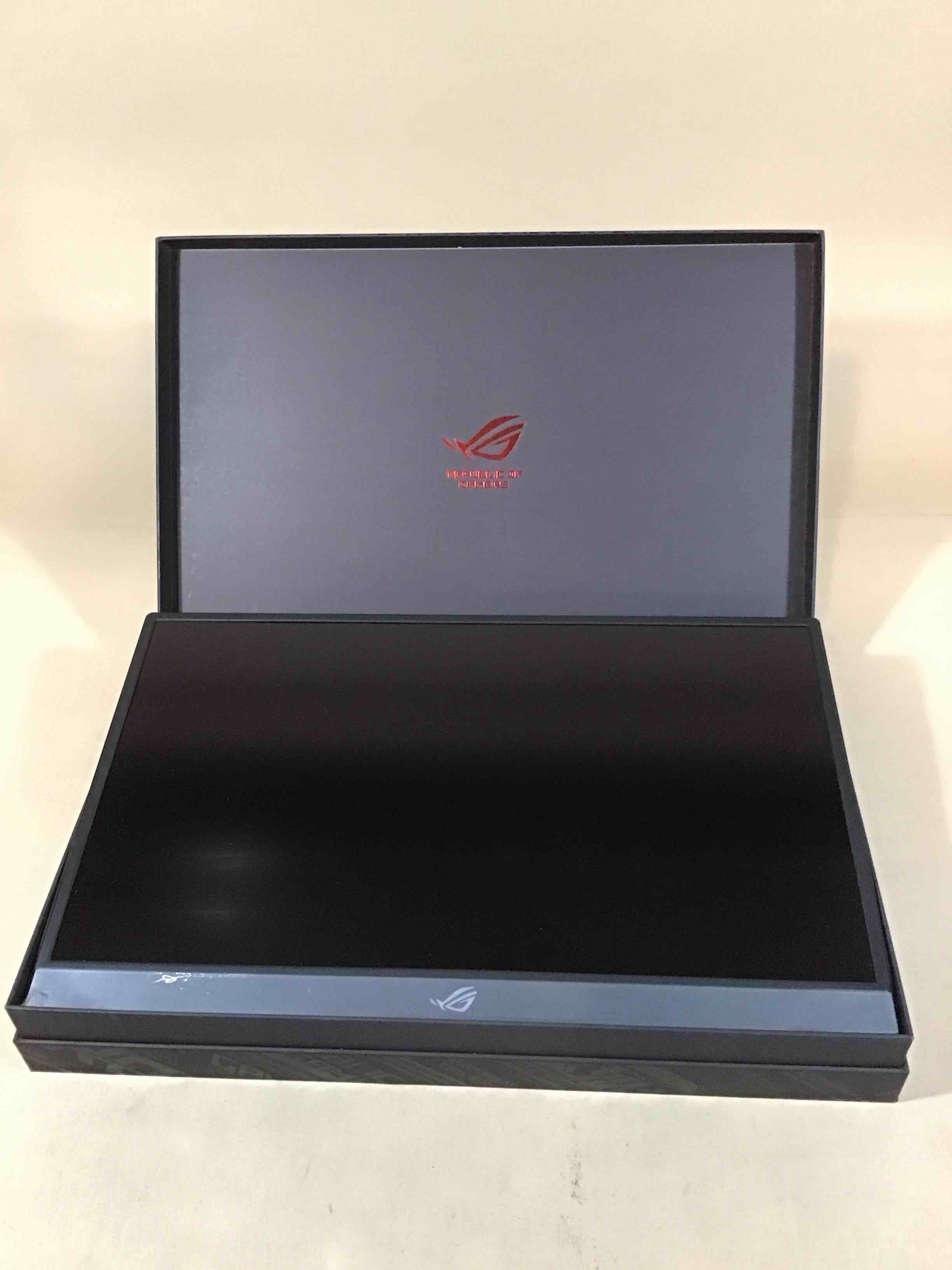 Condition photo showing Good Condition for rog strix xg17 portable gaming monitor
