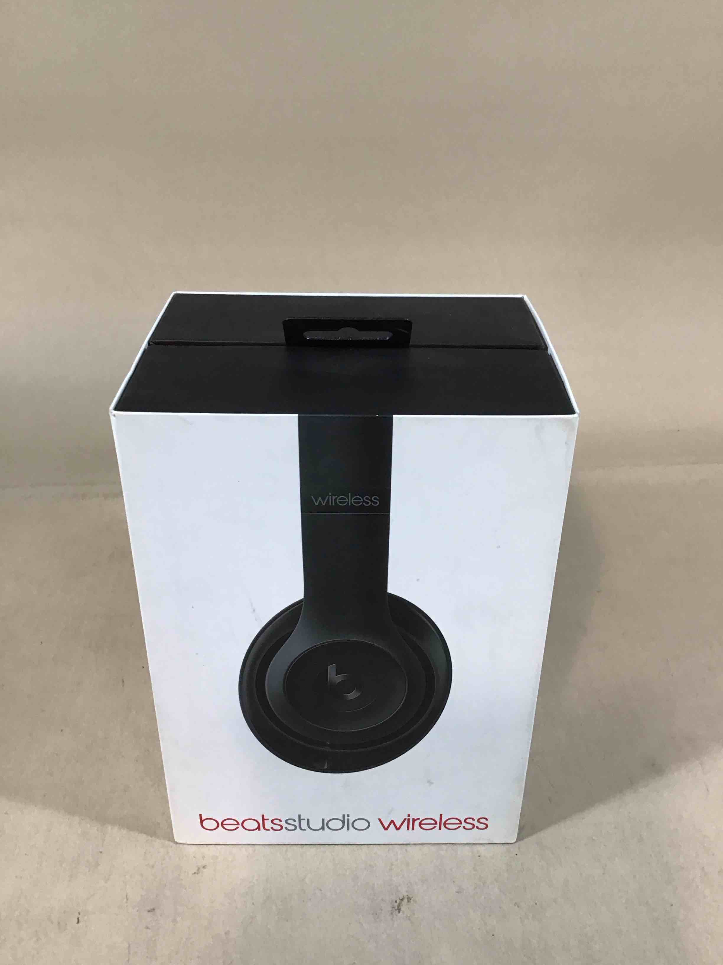 Condition photo showing Good Condition for beats studio wireless 2.0 over-ear headphones