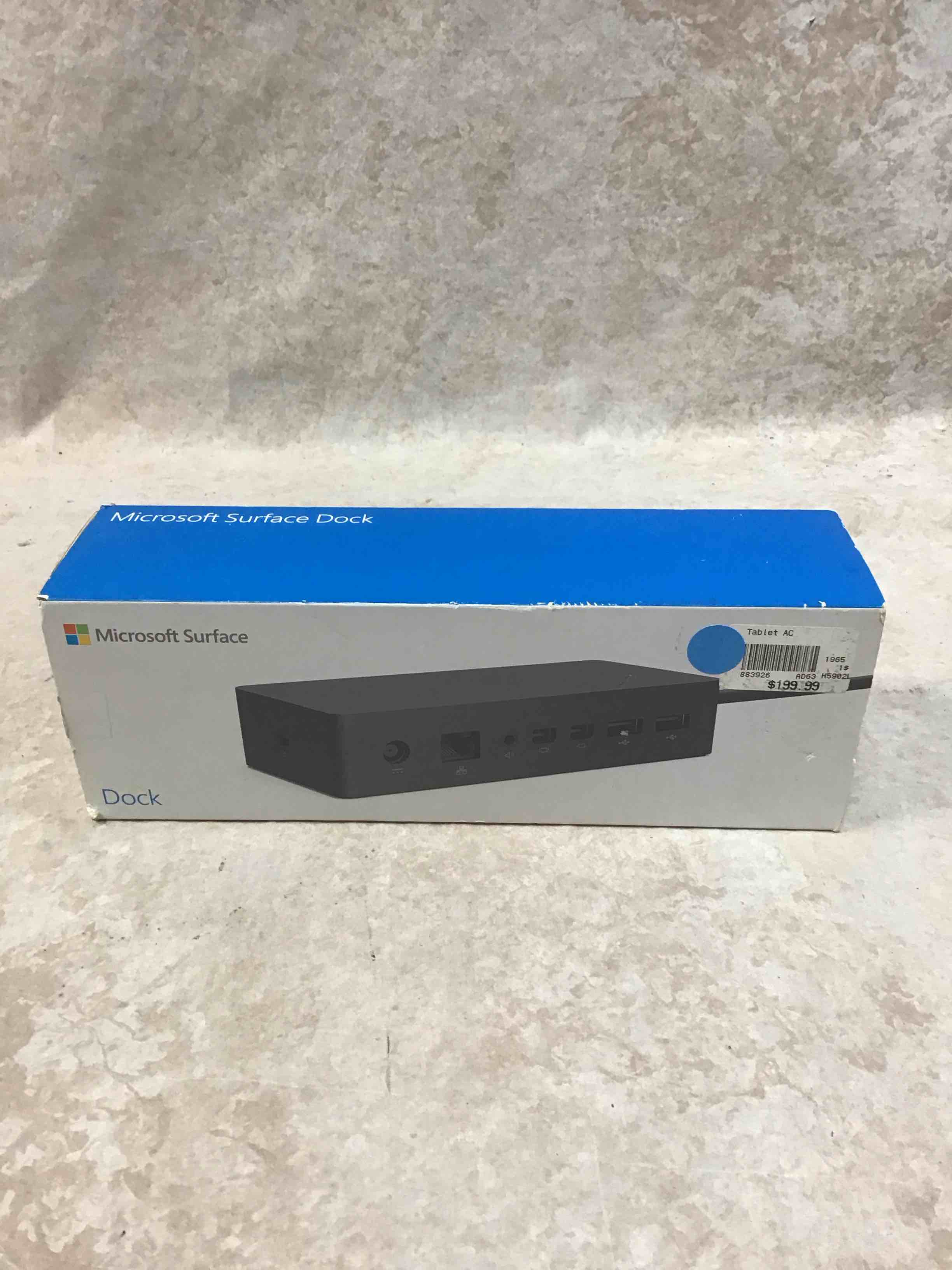 Condition photo showing Good Condition for microsoft tablet surface dock pd9-00003