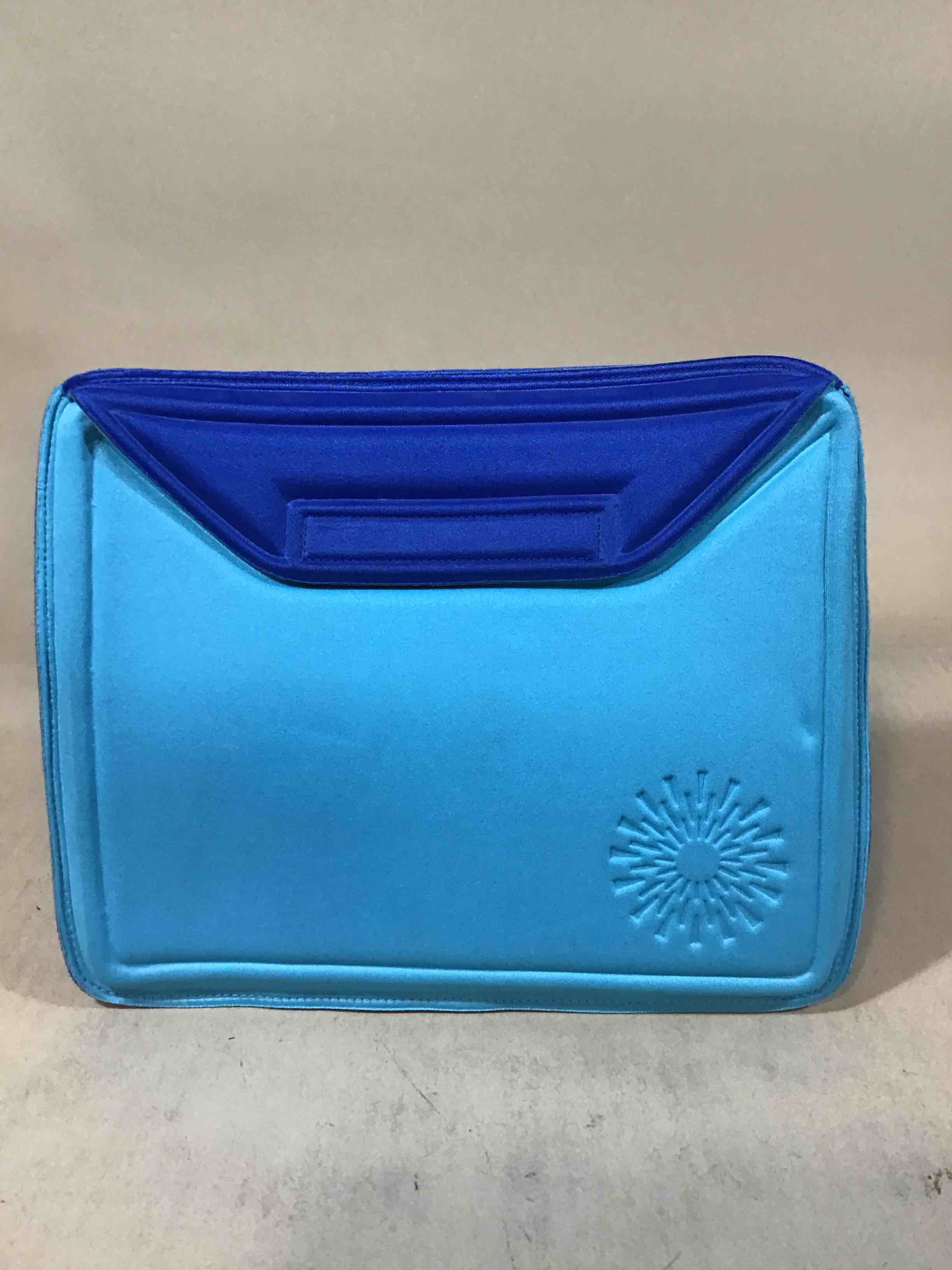 Condition photo showing Good Condition for notepad sleeve