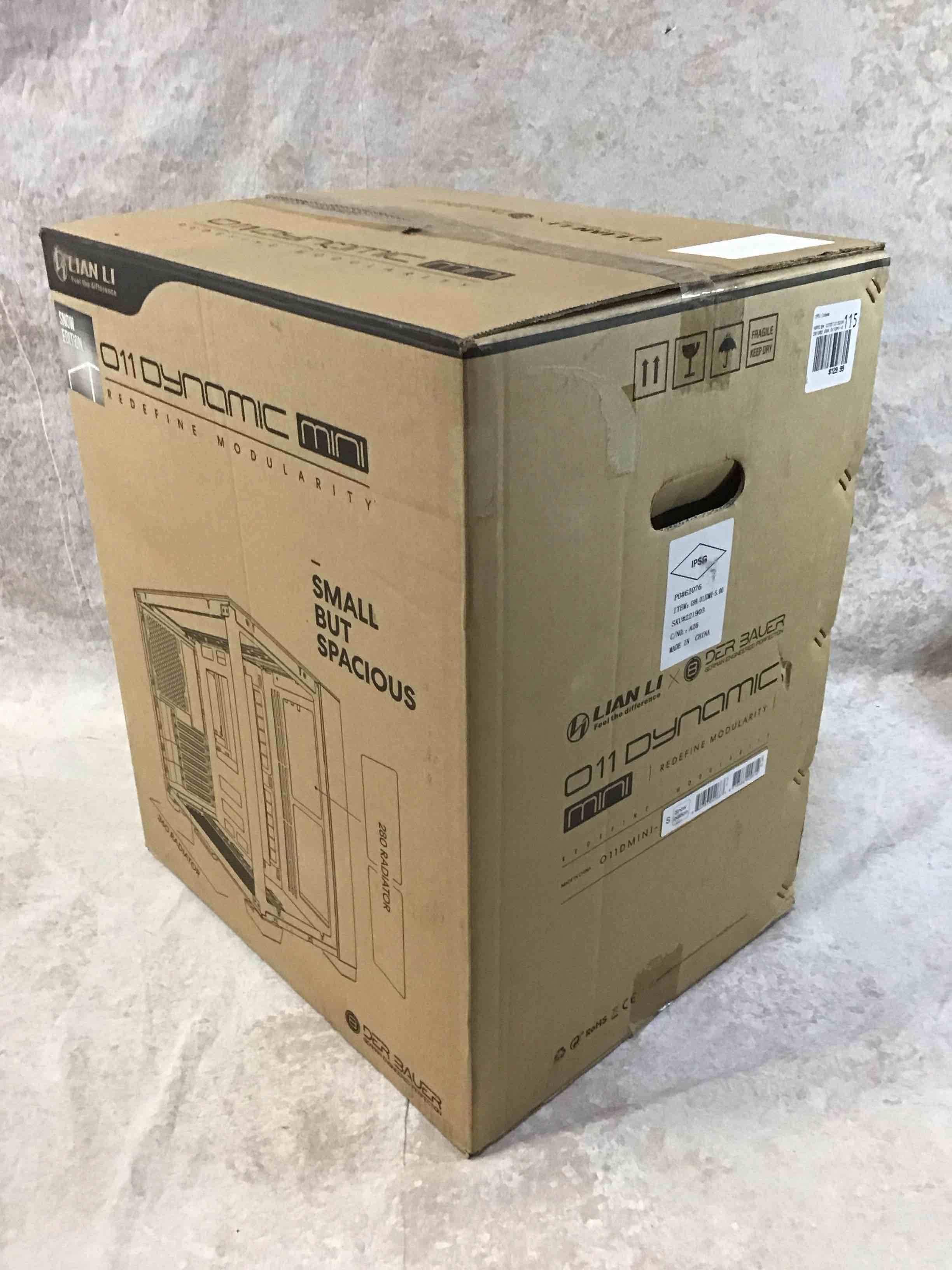 Condition photo showing As Is for lian-li o11d mini -s 2 x 2.5 in. 2 x 3.5 in. atx-m-atx & itx mini computer case with tempered glass snow white