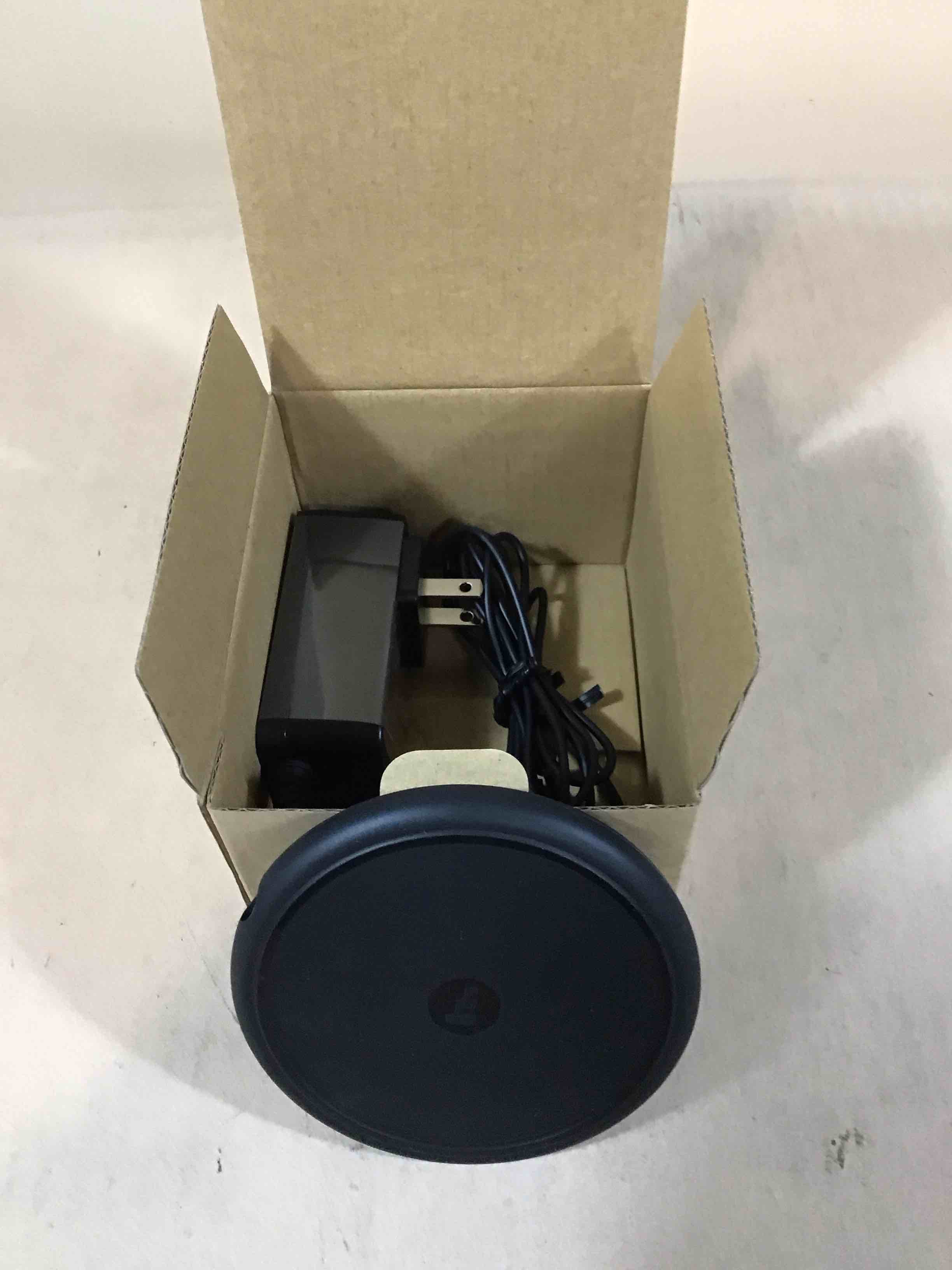 https://s3.amazonaws.com/lotting-images-prod/bidfta/PNK4915844_1787245627545.jpeg