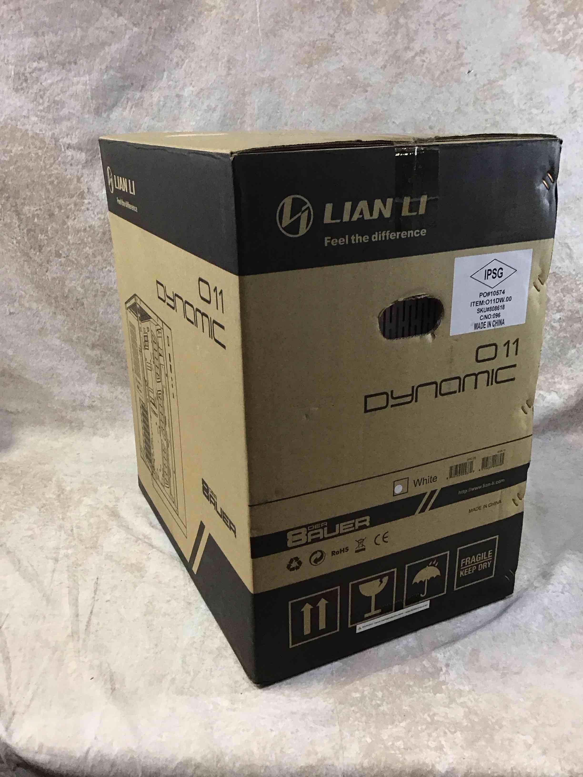 LIAN LI CASE PC-O11DW Tower White 3.5 x3 or 2.5x6 EATX/ATX 1c