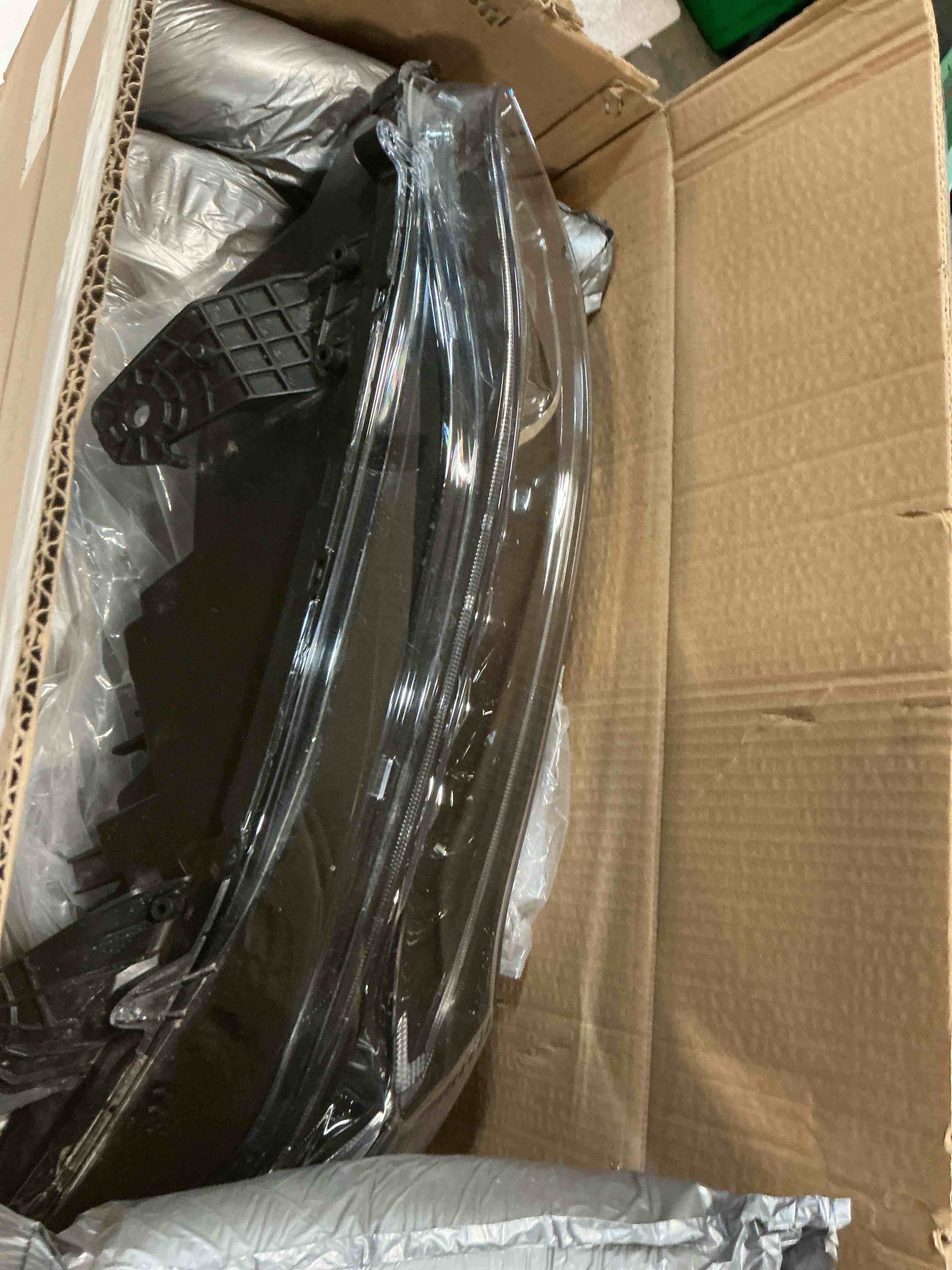 Condition photo showing As Is for huray right headlight for honda accord 2018 2019 2020 [oe:33100-tva-a01] front head lamp replacement passenger side passenger side (right)