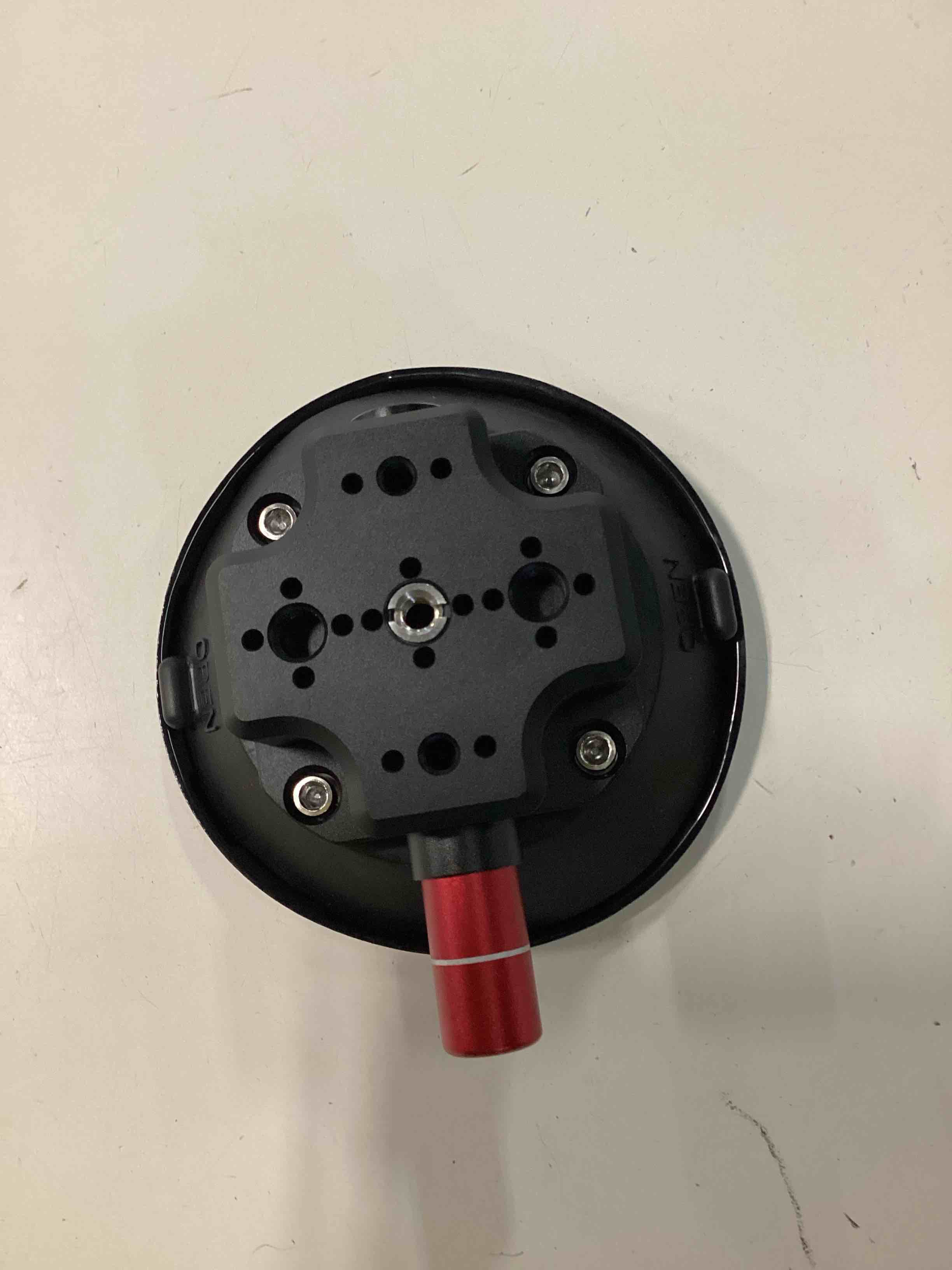 Condition photo showing Good Condition for suction camera car mount premium aluminum alloy silicone base quick release vacuum suction cup mount for windshield window 5.7 inch