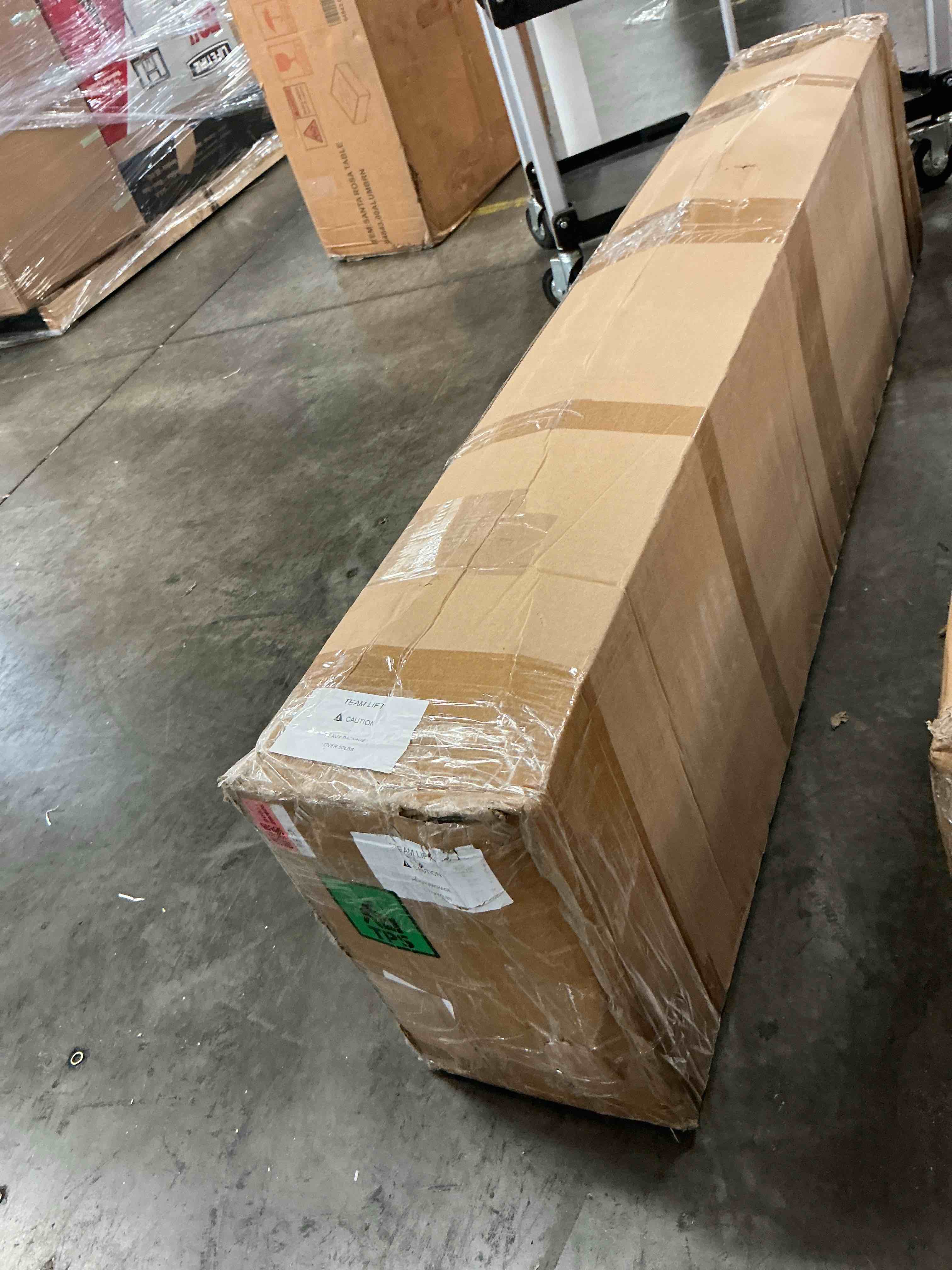 https://s3.amazonaws.com/lotting-images-prod/bidfta/PNK5202033_1779467034634.jpeg