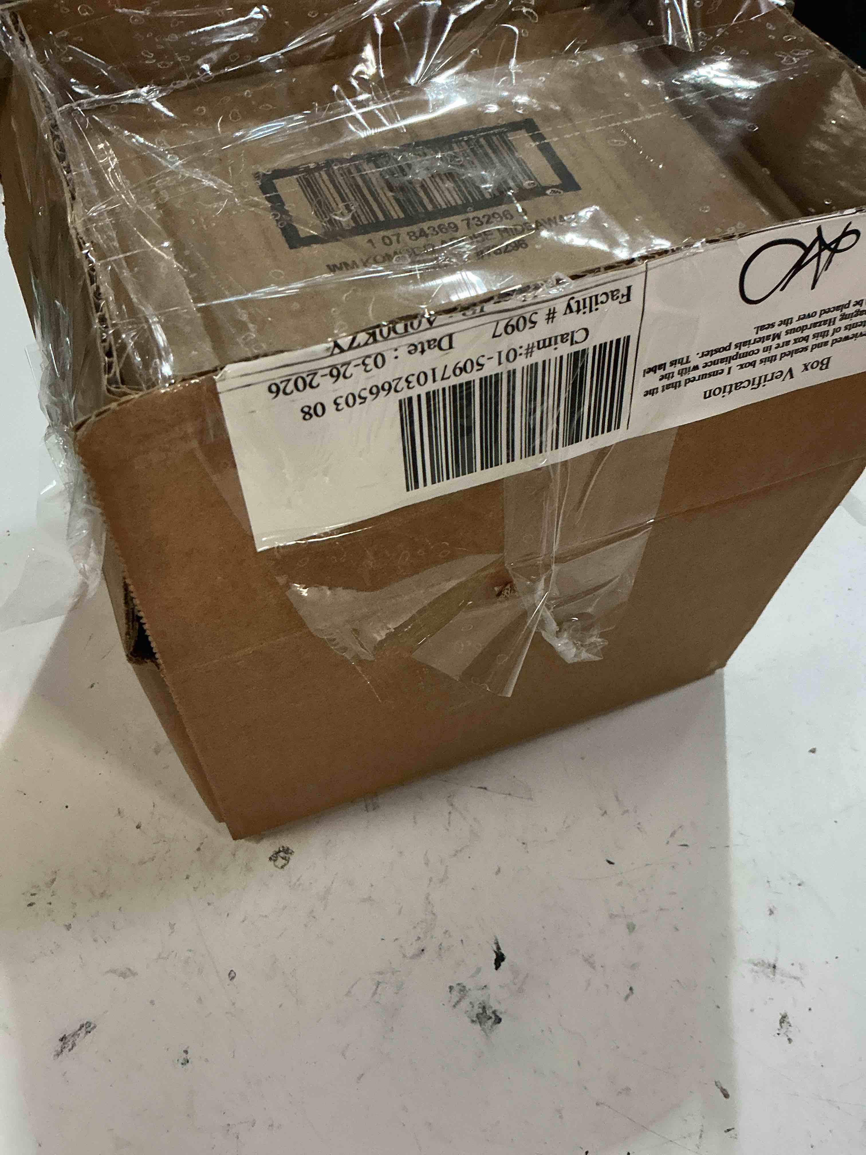 https://s3.amazonaws.com/lotting-images-prod/bidfta/PNK5215033_1778007078136.jpeg