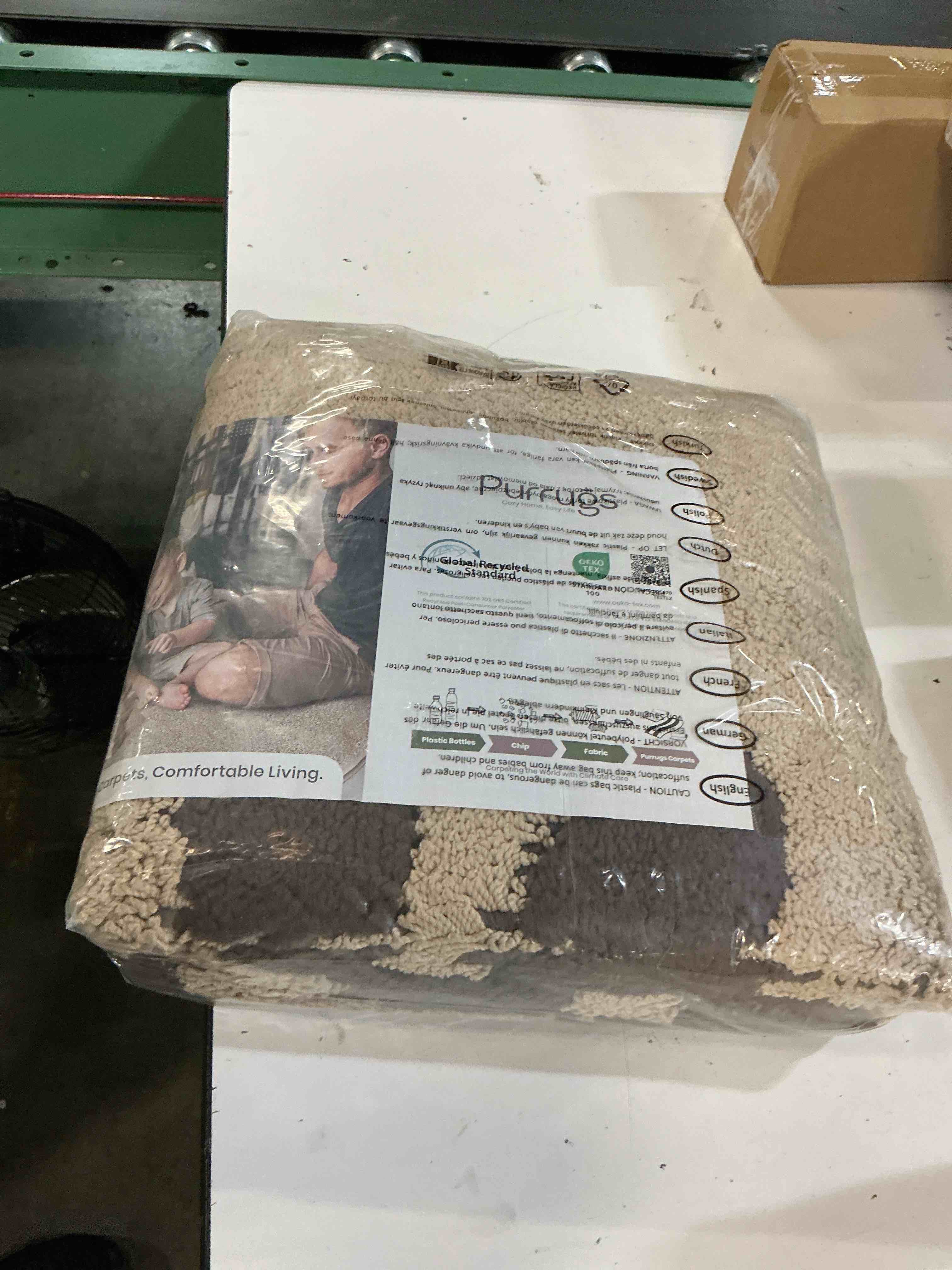 https://s3.amazonaws.com/lotting-images-prod/bidfta/PNK5215253_1778097996828.jpeg