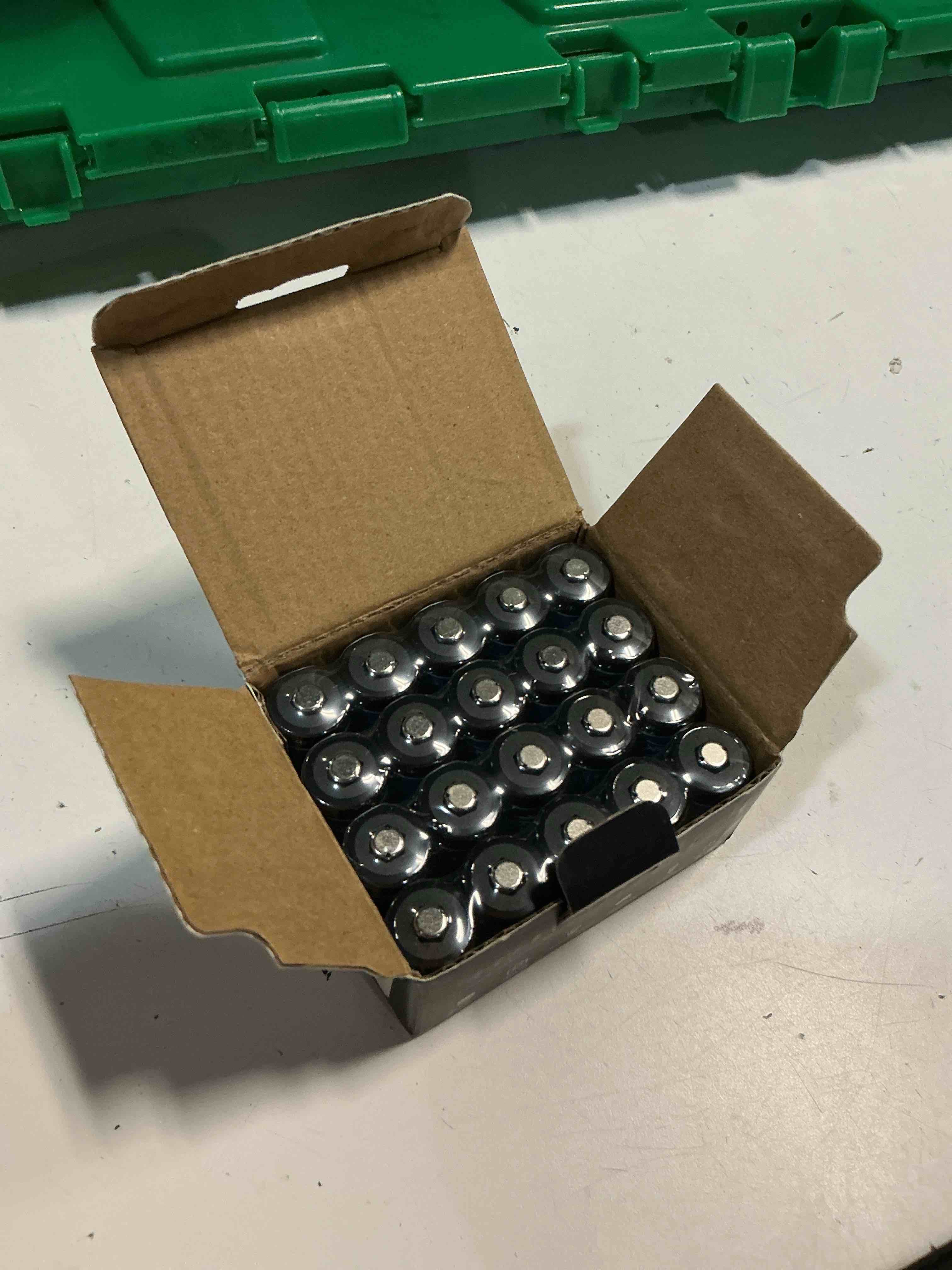 Condition photo showing New/Like New for a artman cr123a 3v lithium battery 1650mah high power, 123a lithium batteries for security alarm system, flashlights, smart sensors, 10-year shelf life non-rechargeable cr123 cr17345 (20 pack)