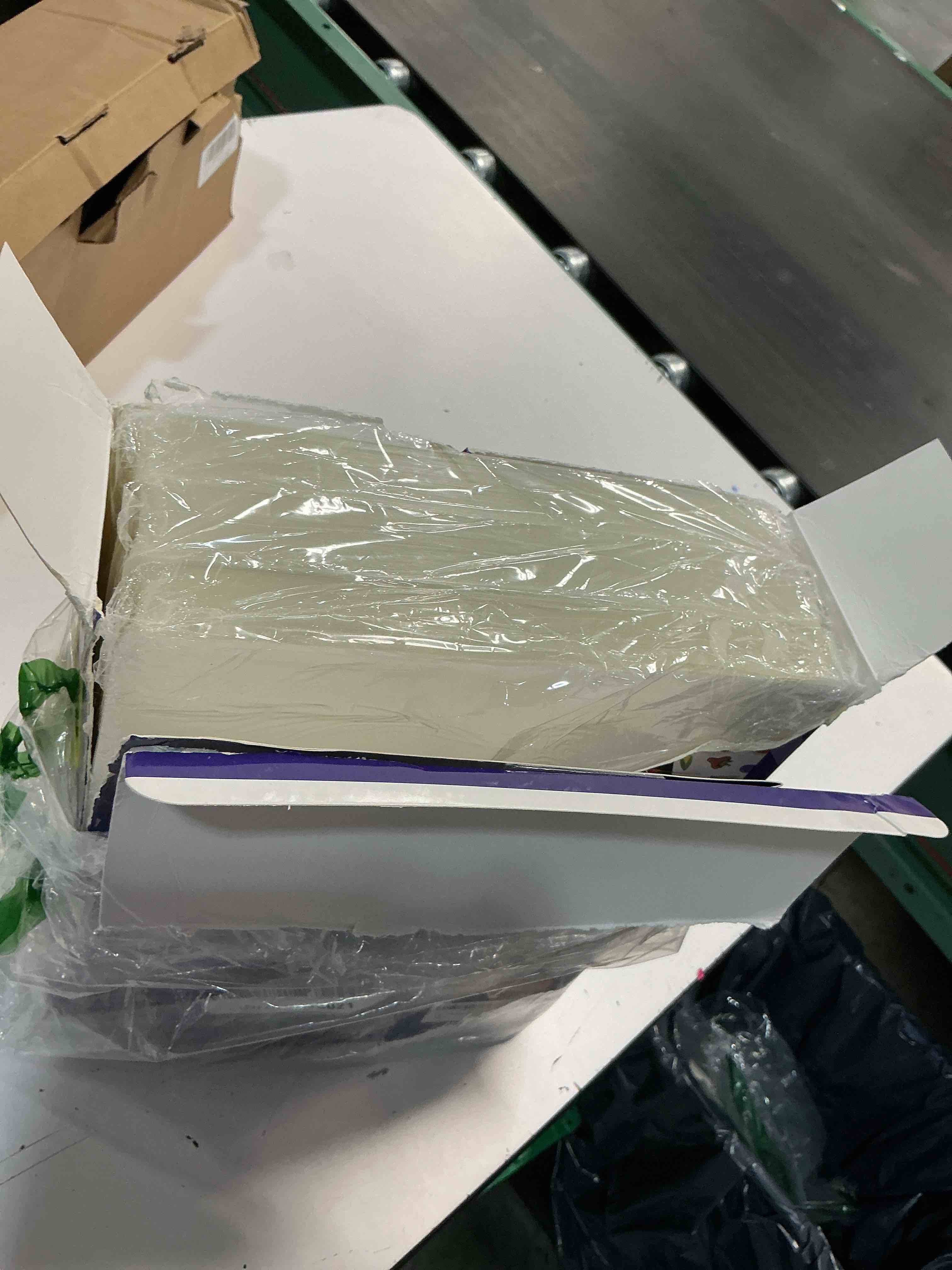 Condition photo showing New/Like New for 600 pack laminating sheets, 3 mil, 9 x 11.5 inches thermal laminating pouches lamination sheet paper for laminator, clear, letter size, office and school supplies