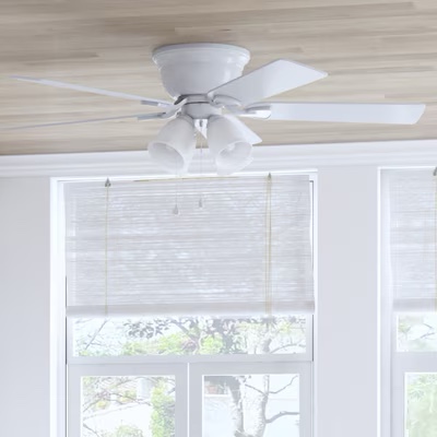 Harbor Breeze Centreville 52-in White with White/blonde Blades Flush Mount Ceiling Fan