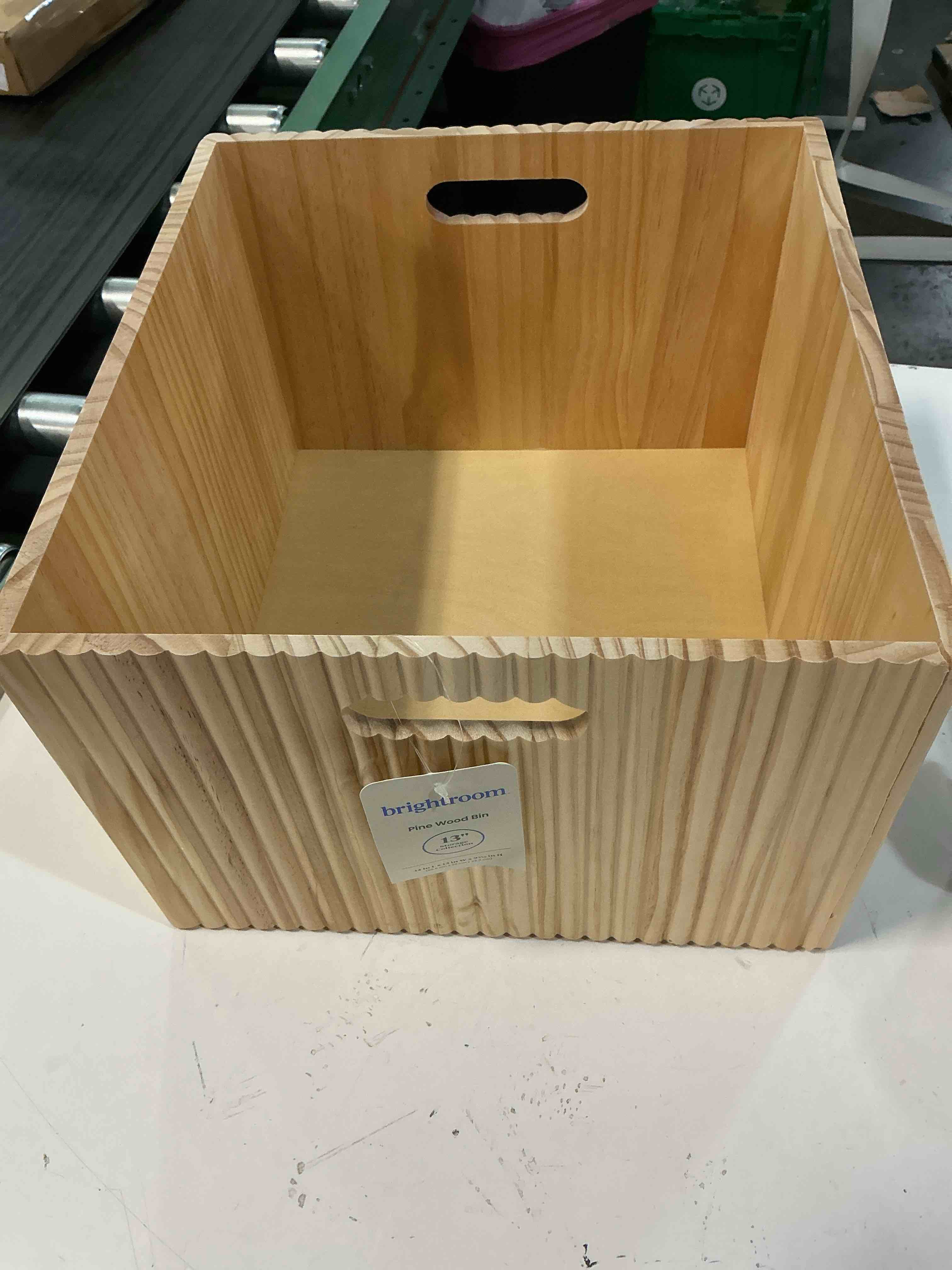 Condition photo showing Good Condition for large wood bin natural - brightroom™