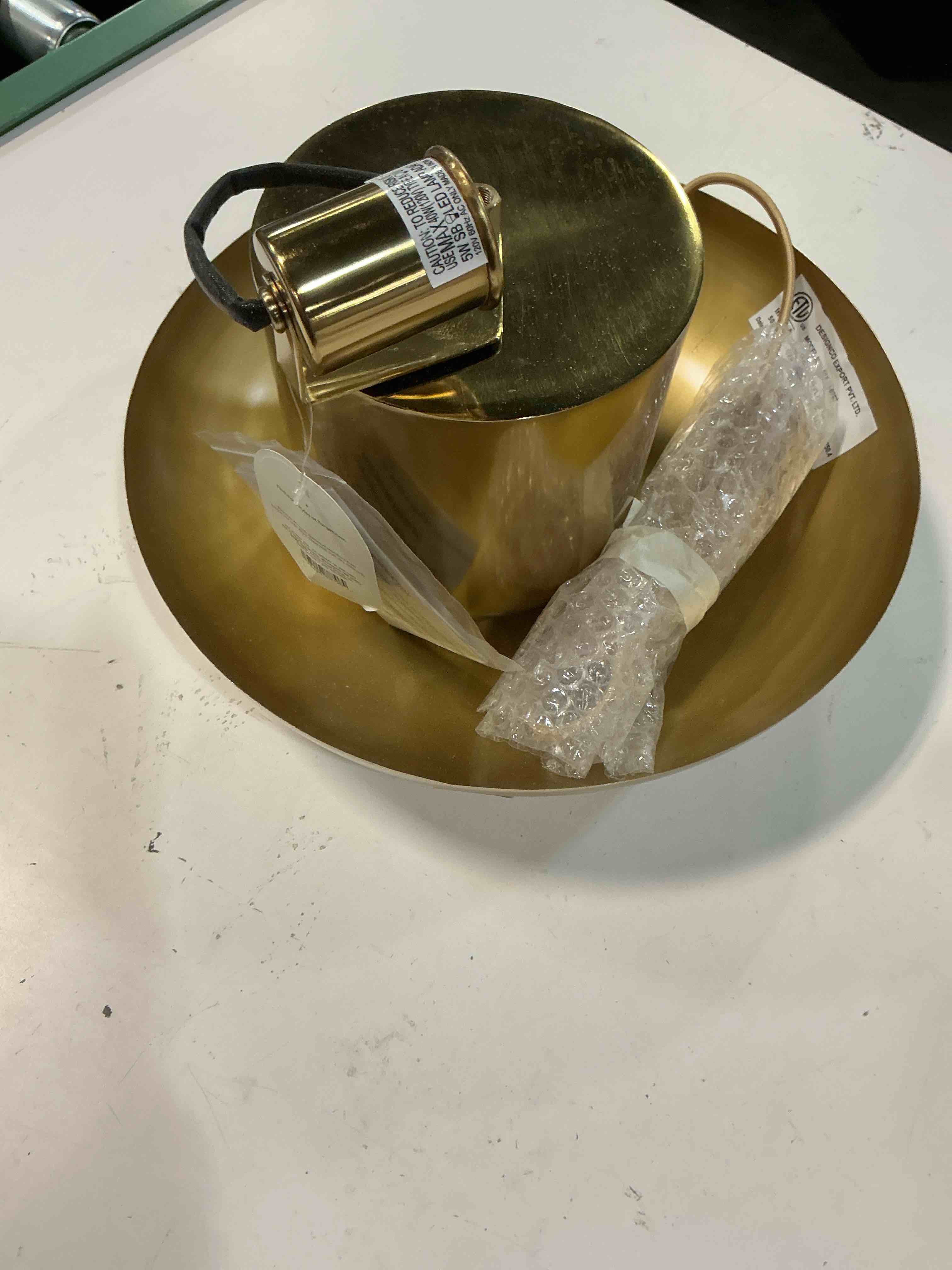 Condition photo showing Good Condition for touch sensor table lamp brass - threshold™