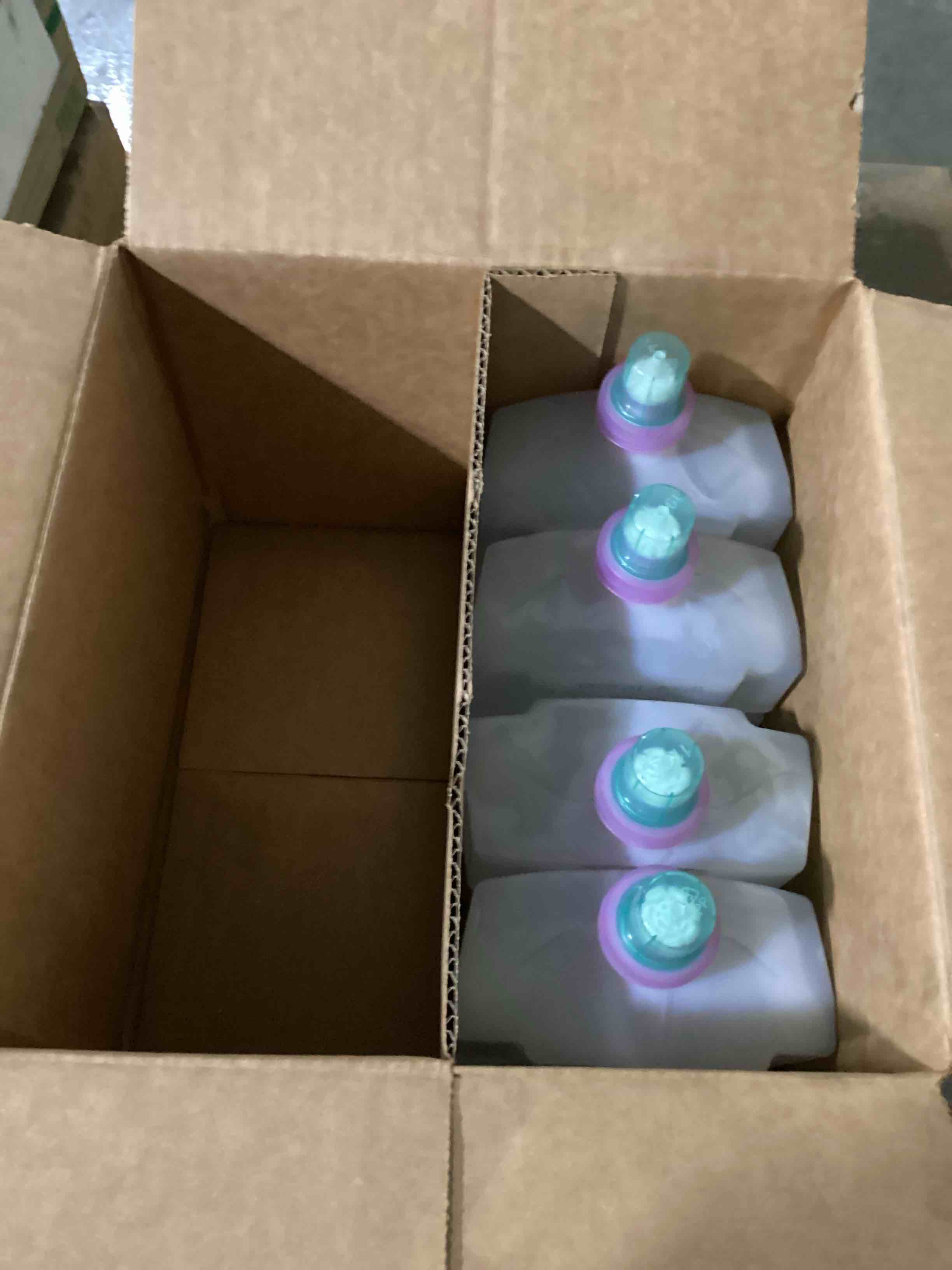 https://s3.amazonaws.com/lotting-images-prod/bidfta/PNK6138147_1789566012375.jpeg
