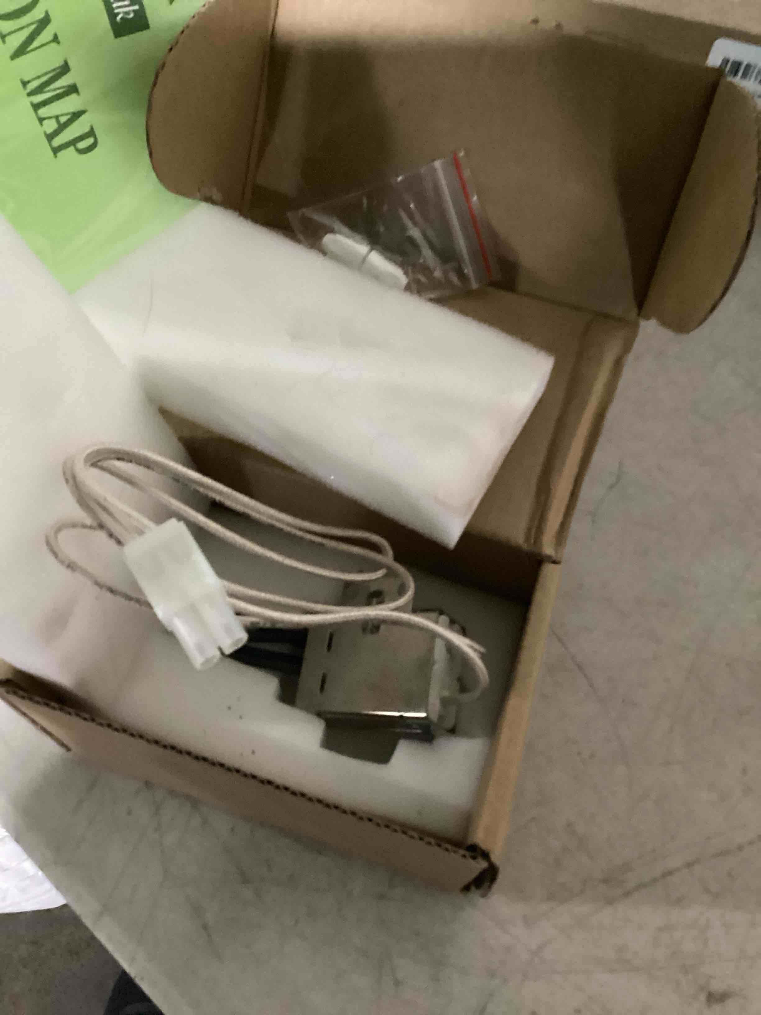 Condition photo showing Good Condition for 139013700 oven bake igniter, replaces 3016039 ap5805208 ps8770164 eap8770164 model, compatible with kenmore frigidaire electrolux brand, for 79040302410 ffgs3025psa ect. other models, 1 year warranty