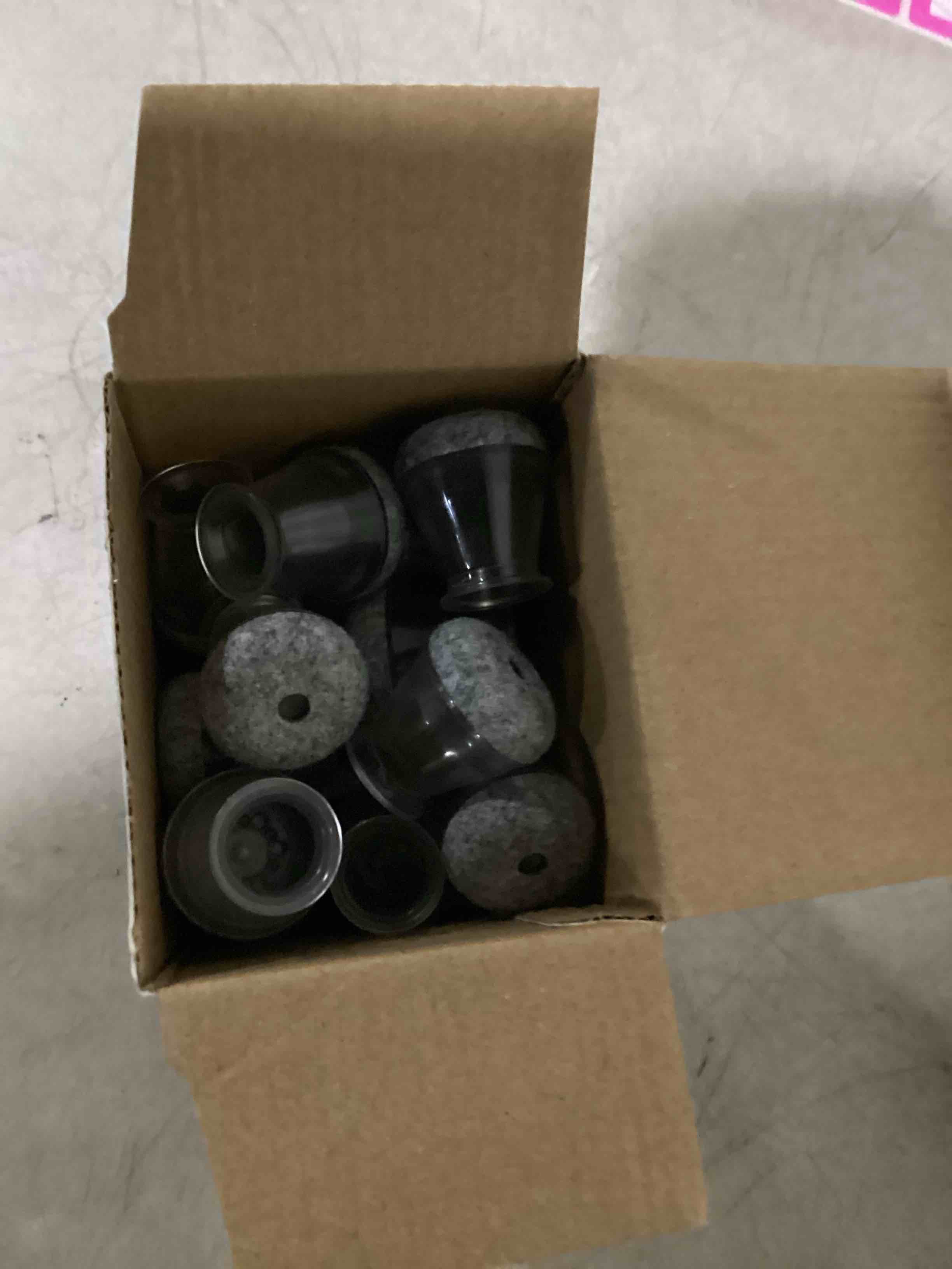 Condition photo showing Good Condition for 32 pcs chair leg protectors for hardwood floors, silicone felt furniture leg cover pad for protecting floors from scratches and noise, smooth moving, x-small(fit round diameter?1/2" to 5/16") universal x-small clear-32pcs