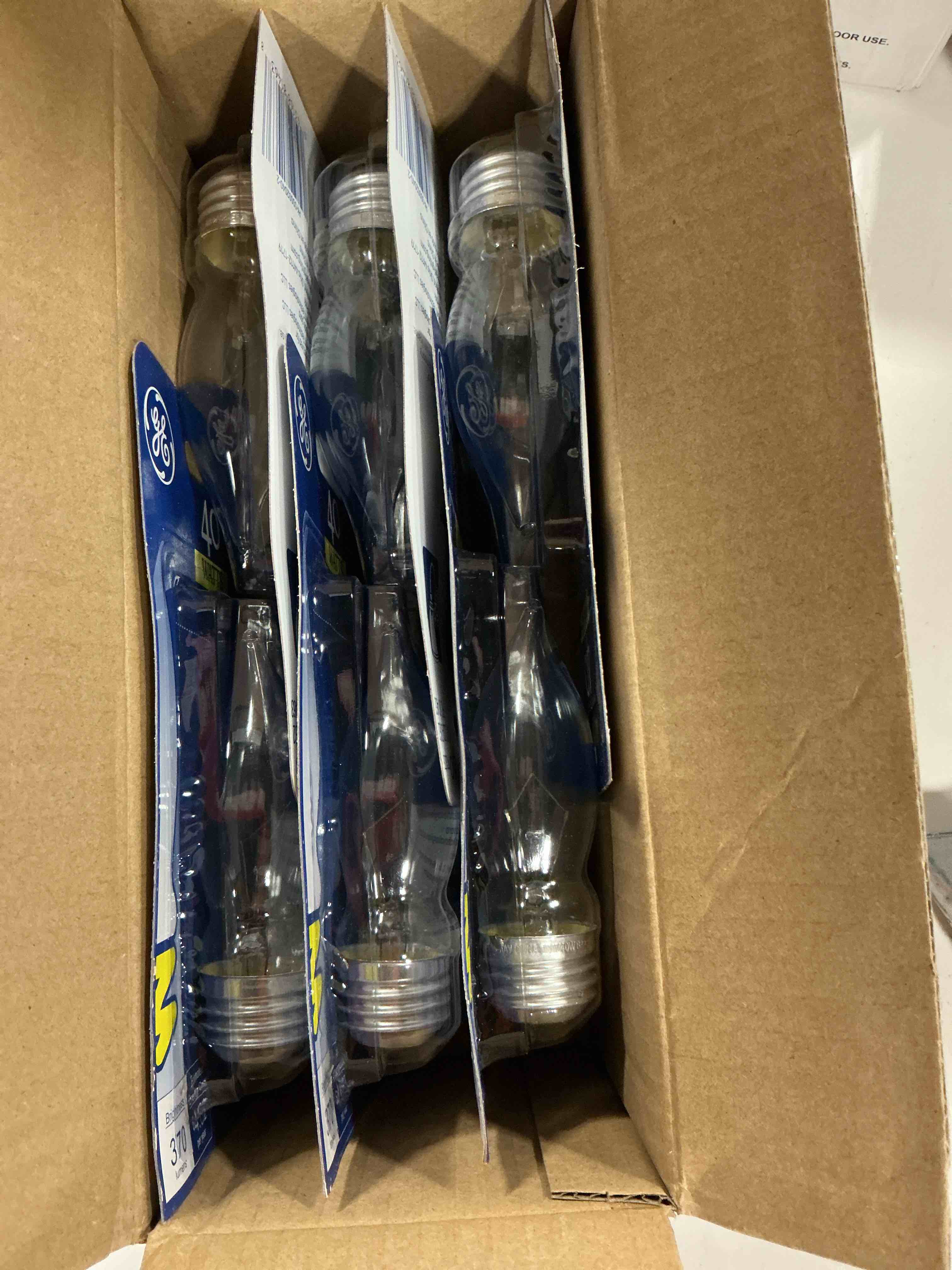 Condition photo showing New/Like New for ge 40 watt fan chandelier bulb, 2 ct 6 units