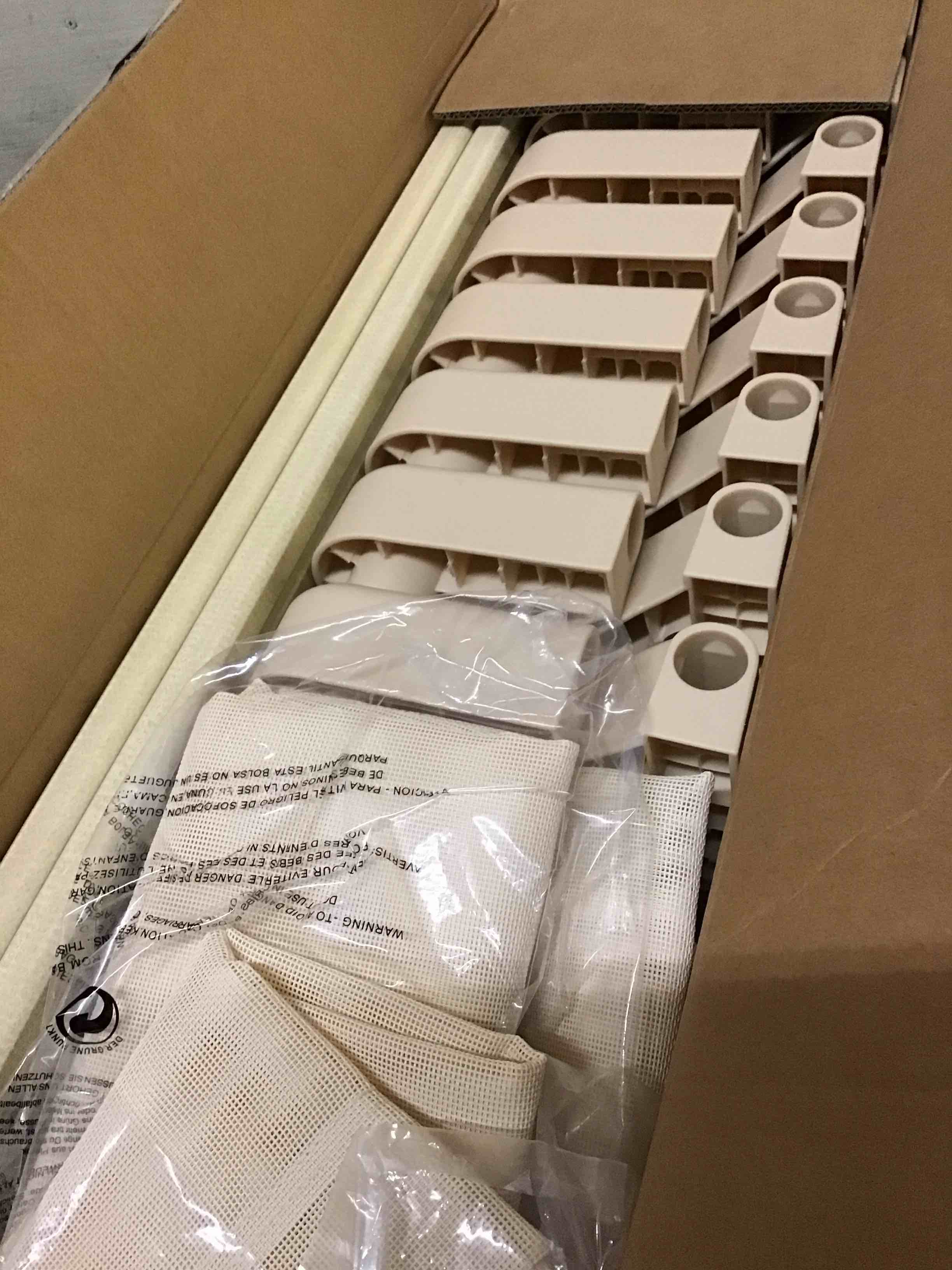 https://s3.amazonaws.com/lotting-images-prod/bidfta/PNK6289249_1783697721782.jpeg