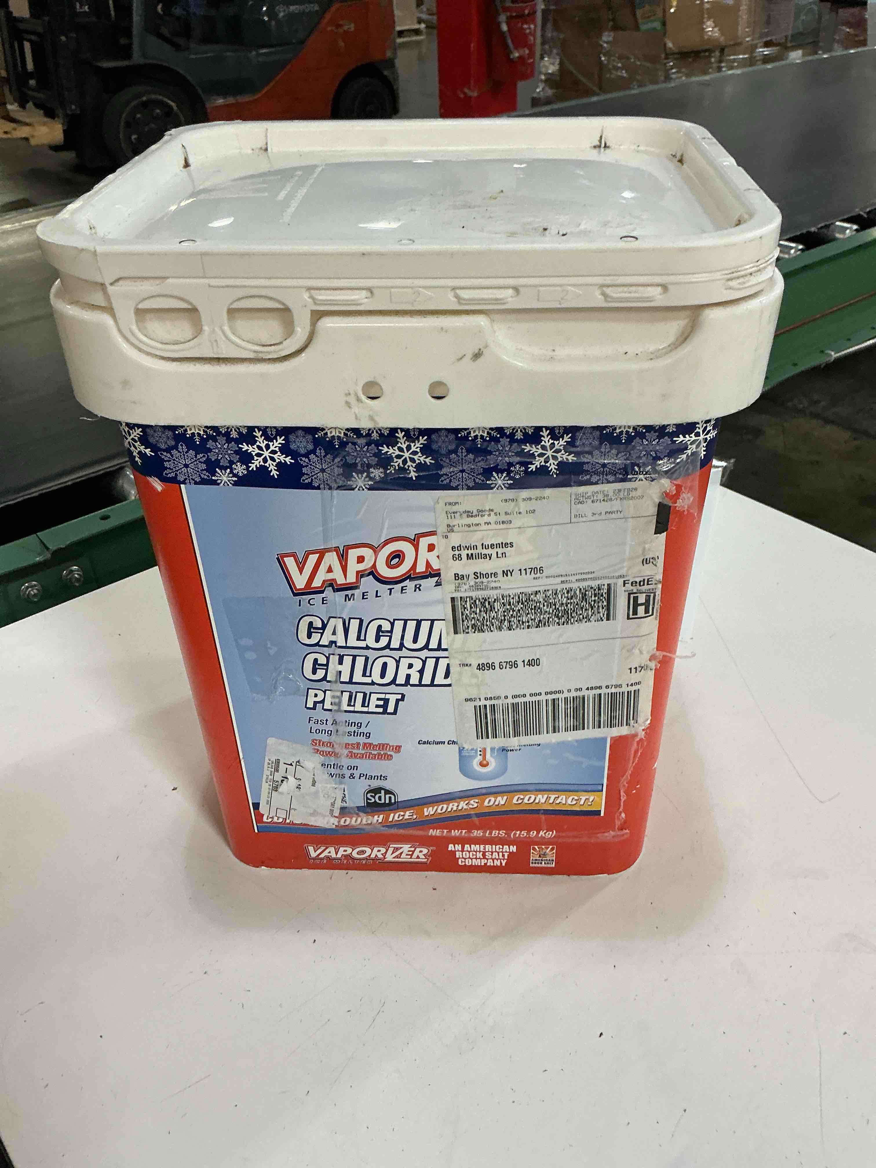 Condition photo showing New/Like New for 35 lbs. calcium pellet ice melt pail - 48-count