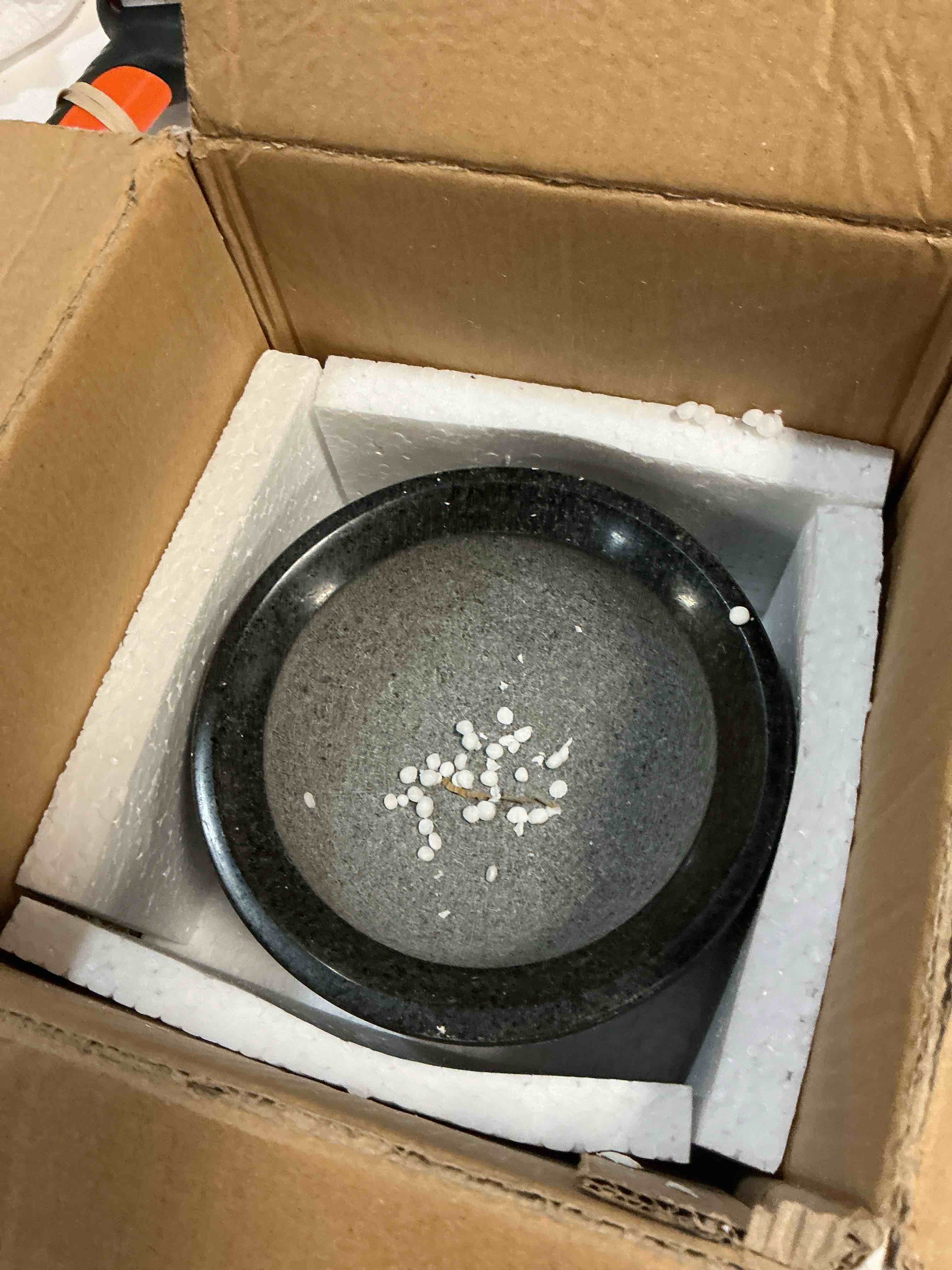 Condition photo showing As Is for velaze large mortar and pestle set, 100% granite, natural unpolished, herb crusher, spice grinder, stone grinder bowl for making guacamole and pesto, 6.3 inch pestle and 16 oz mortar(2 cup) 16 ounces 6.3 inches 1 mp02
