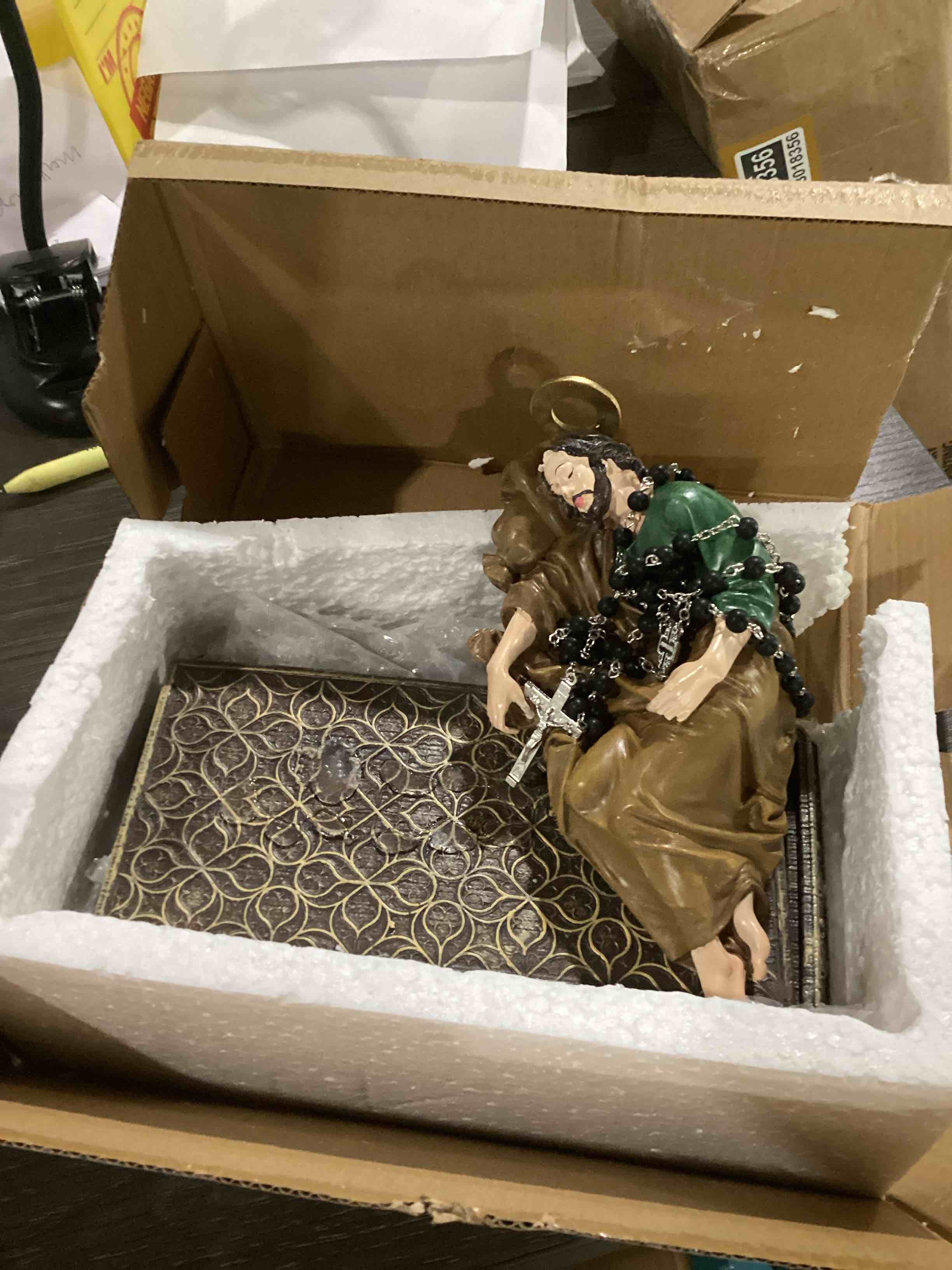 Condition photo showing As Is for broken talpgod sleeping st joseph statue 8.5 inch,catholic statue figure with case and rosary for home decor,san jose dormido estatuas for religious gift