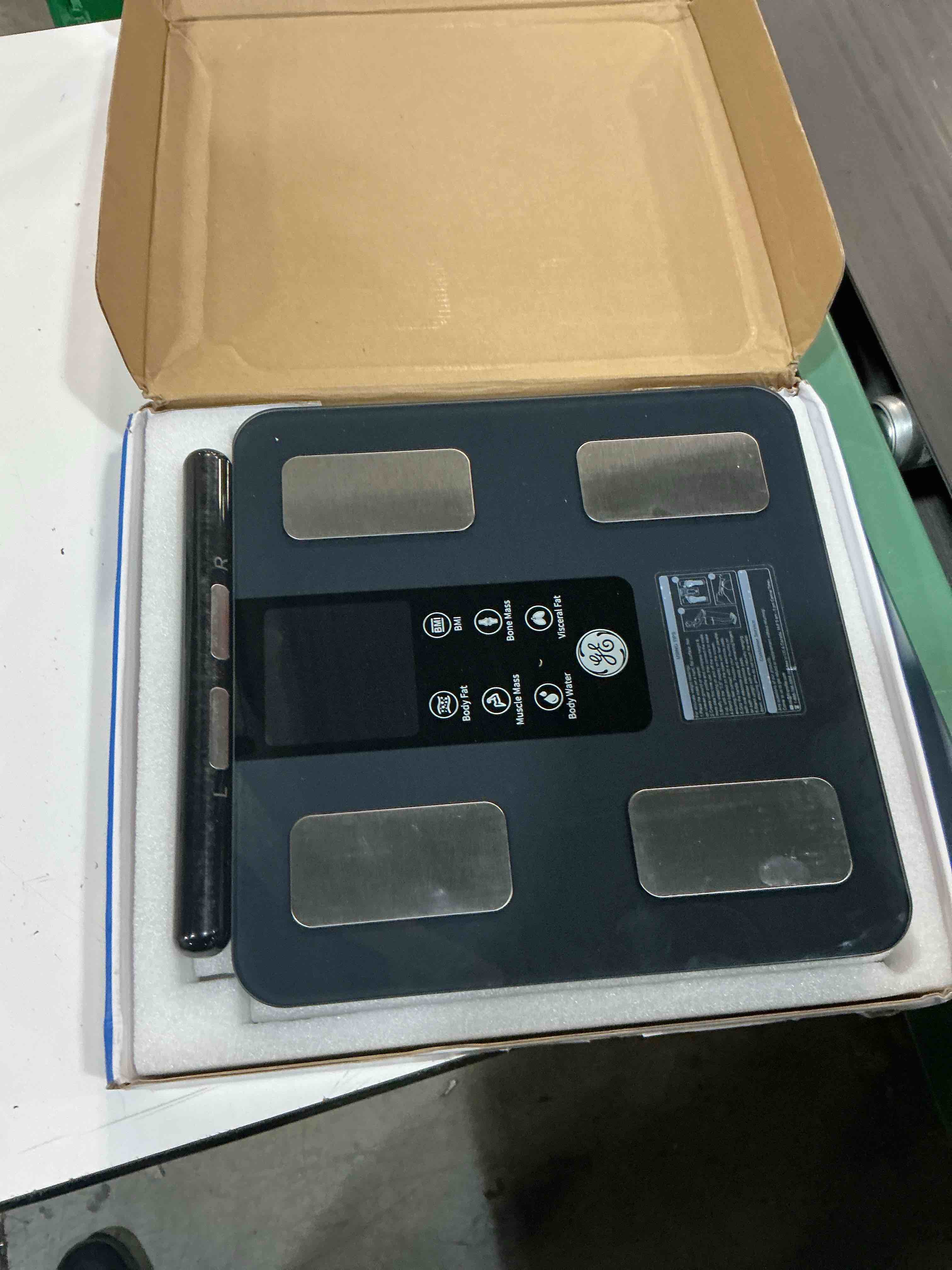 https://s3.amazonaws.com/lotting-images-prod/bidfta/PNK7267423_1789472469128.jpeg
