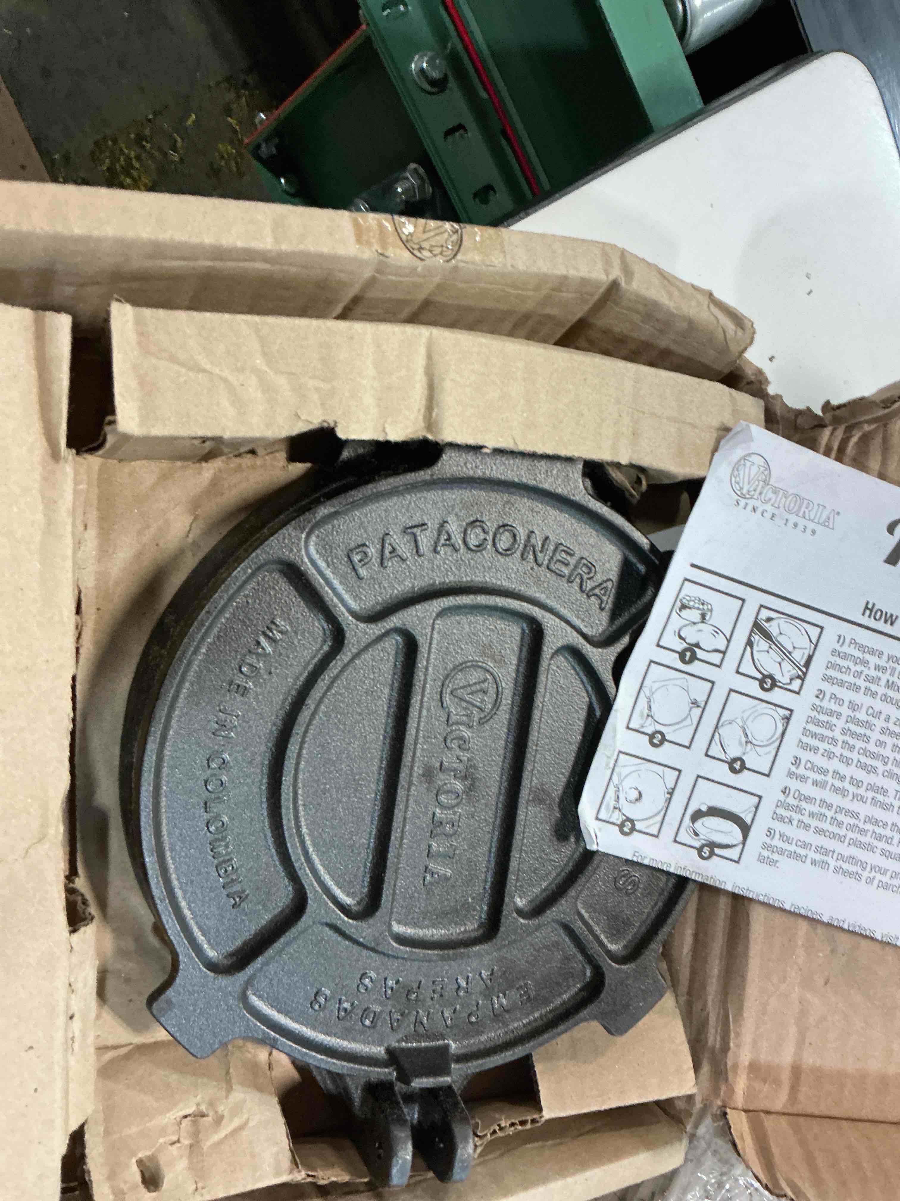 Condition photo showing As Is for victoria 8 inches cast iron tortilla press, roti maker and tortilladora, pataconera seasoned with flaxseed oil, made in colombia, traditional style, black 8"