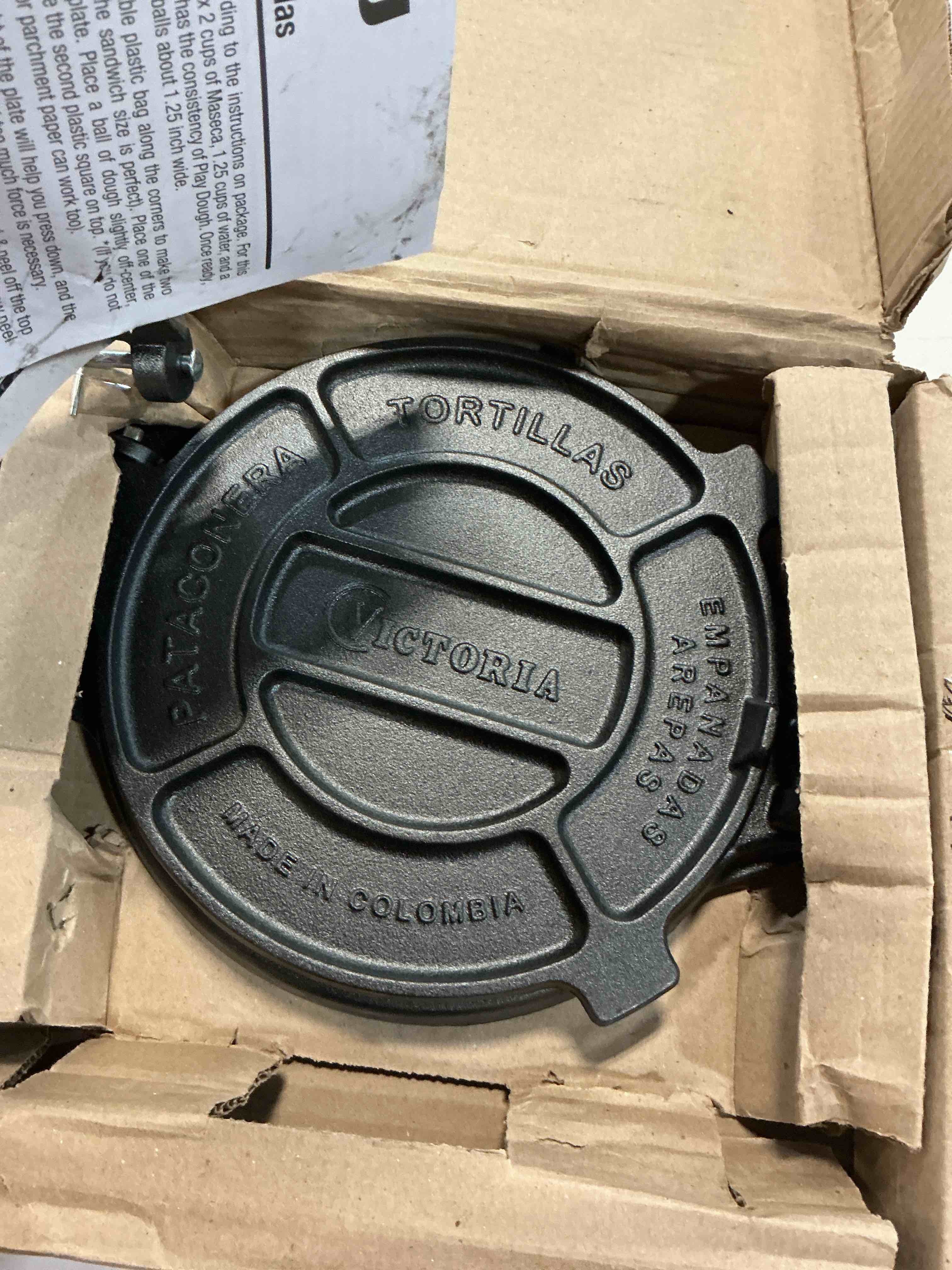 Condition photo showing As Is for victoria 8 inches cast iron tortilla press, roti maker and tortilladora, pataconera seasoned with flaxseed oil, made in colombia, traditional style, black 8"