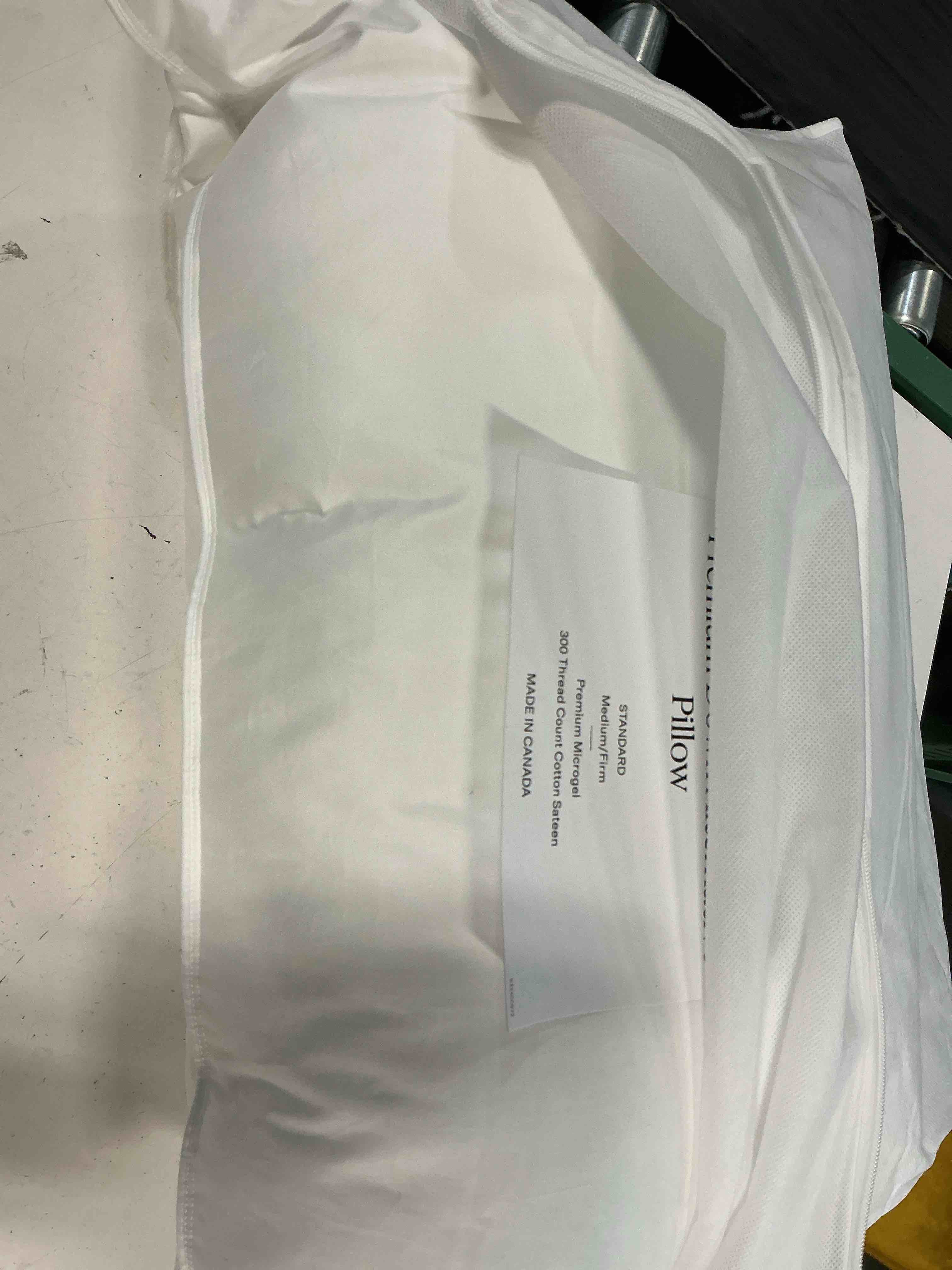 https://s3.amazonaws.com/lotting-images-prod/bidfta/PNK7307223_1789152778794.jpeg