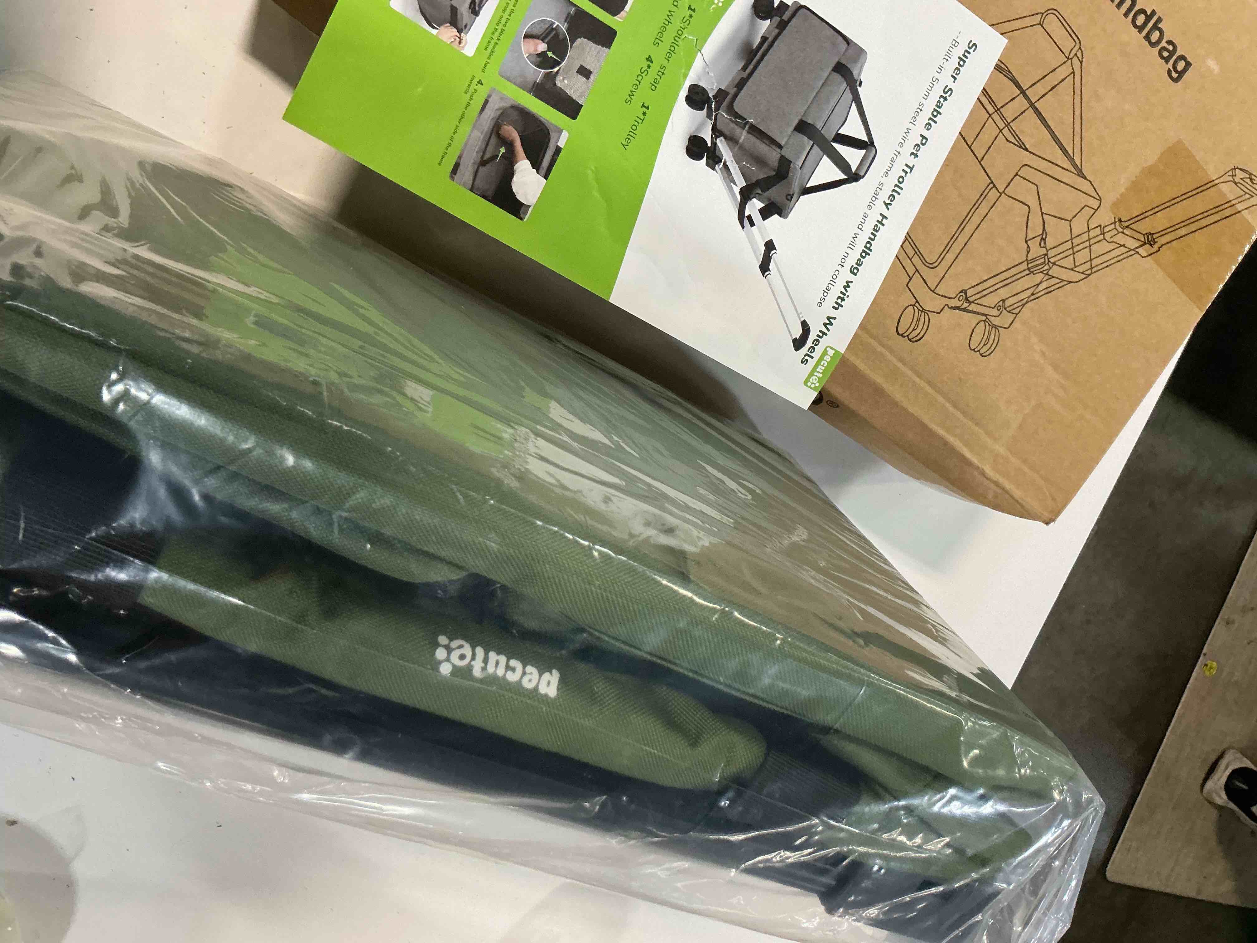 Condition photo showing Good Condition for (green) pecute super stable pet trolley handbag with wheels --built-in 5mm steel wire frame, stable and will not collapse