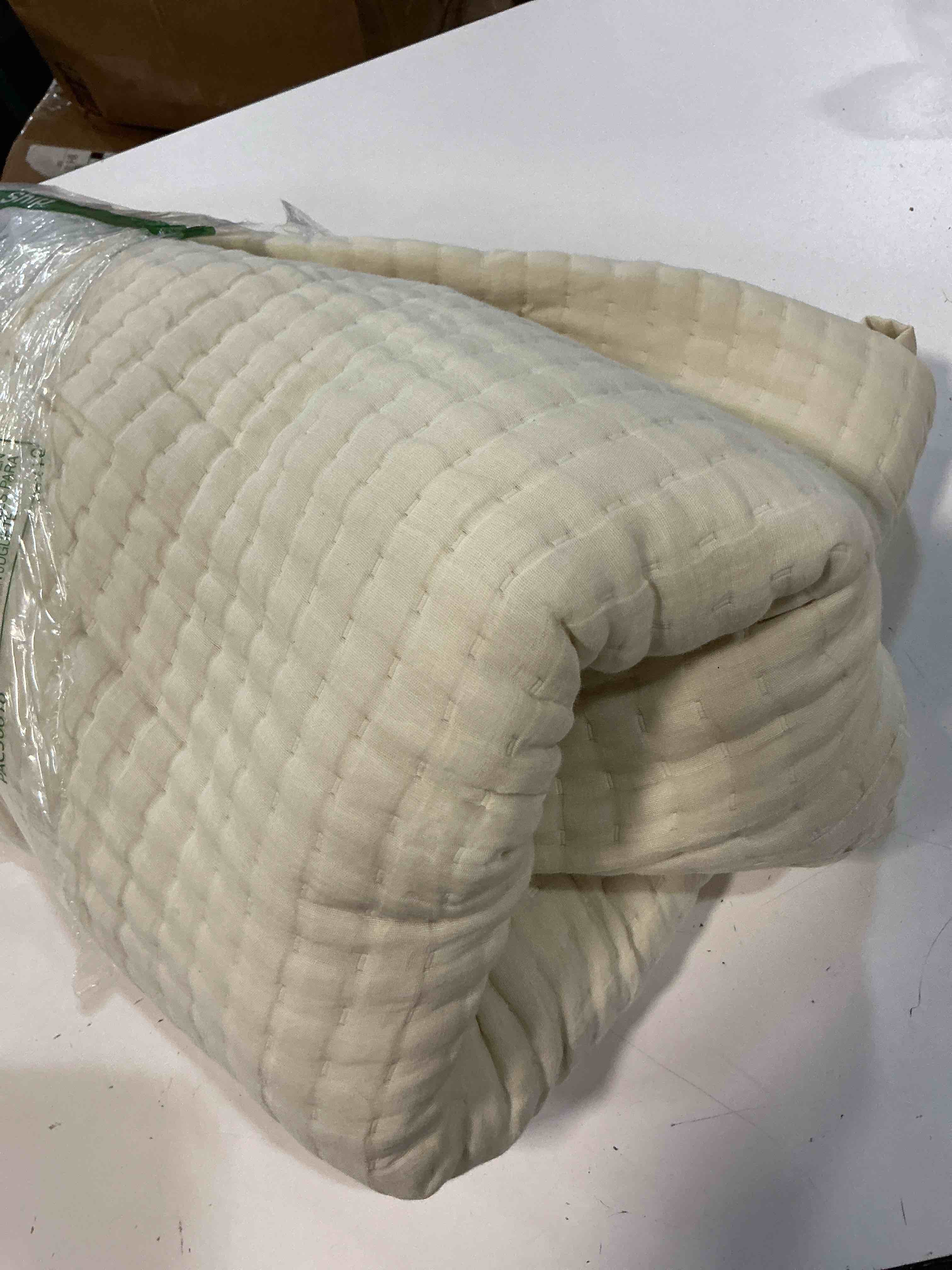 Condition photo showing As Is for phf cooling muslin blanket king size 104"x80", 6-layer